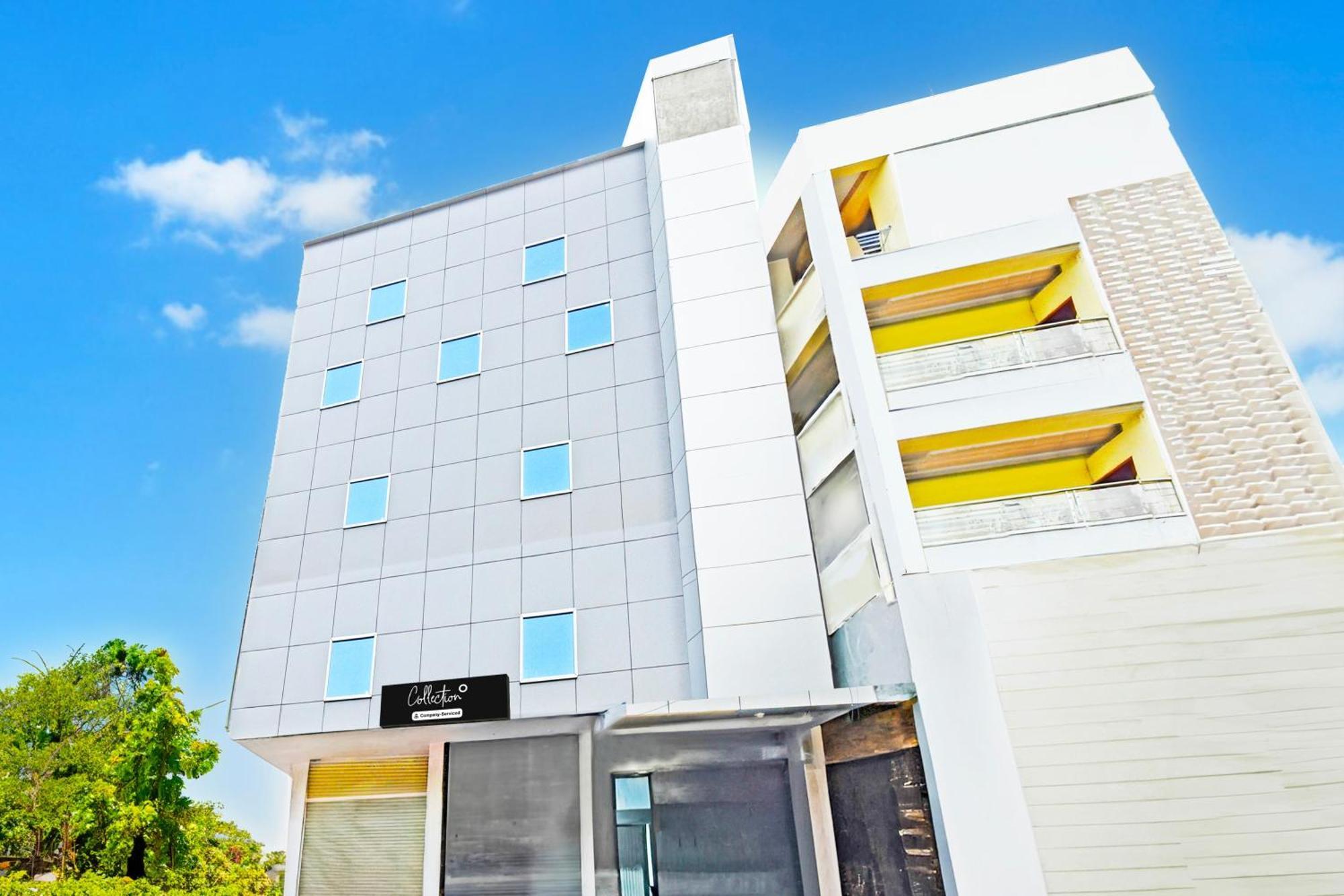 Super Collection O Sanath Nagar Near Railway Station 3*