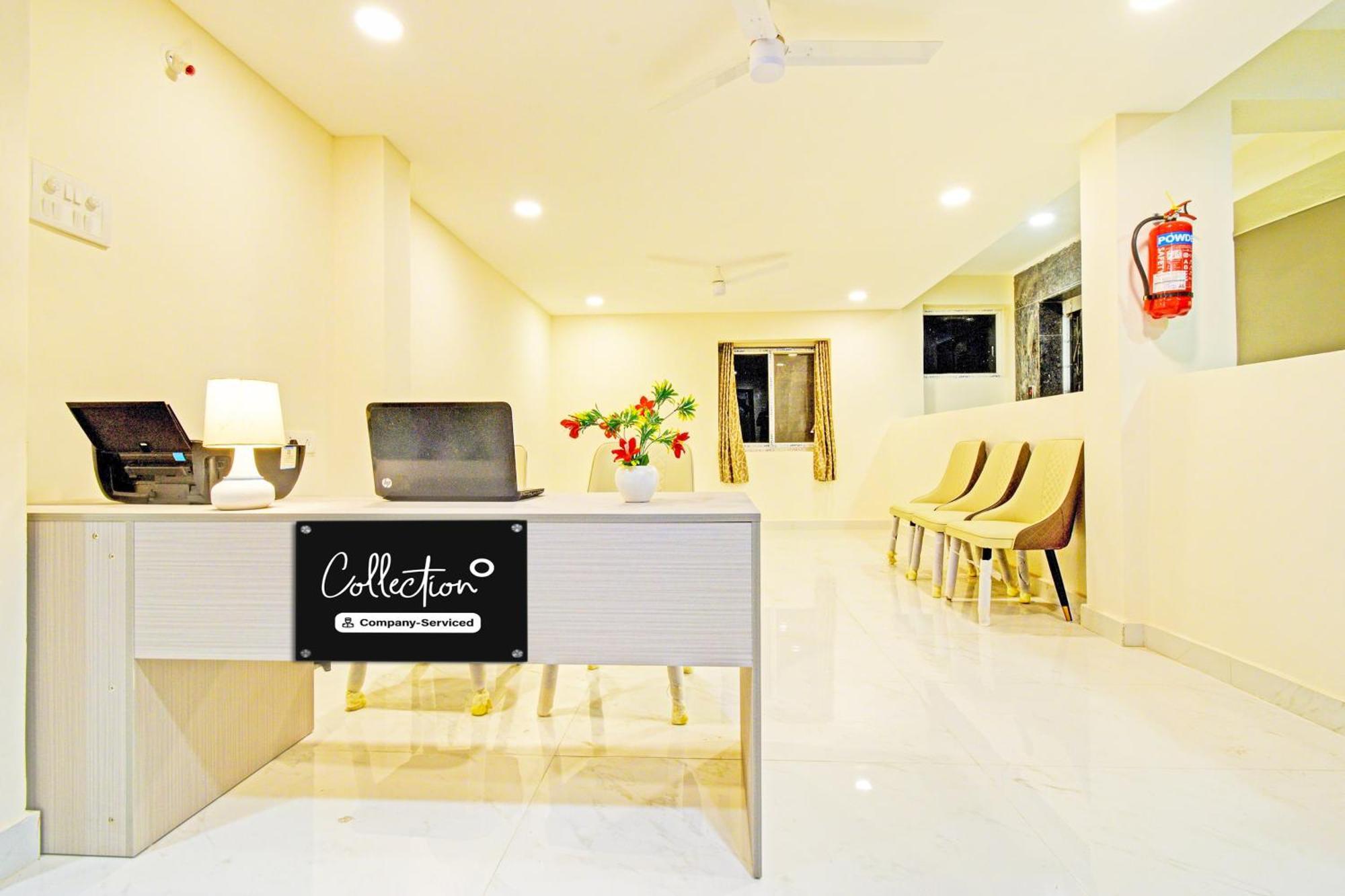 Hotel Super Collection O Sanath Nagar Near Railway Station 3*