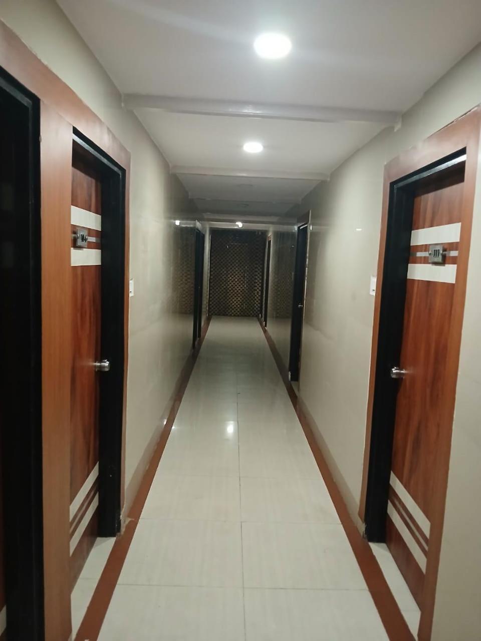 Blossoms Inn- Lakdikapul Hotel Hyderabad