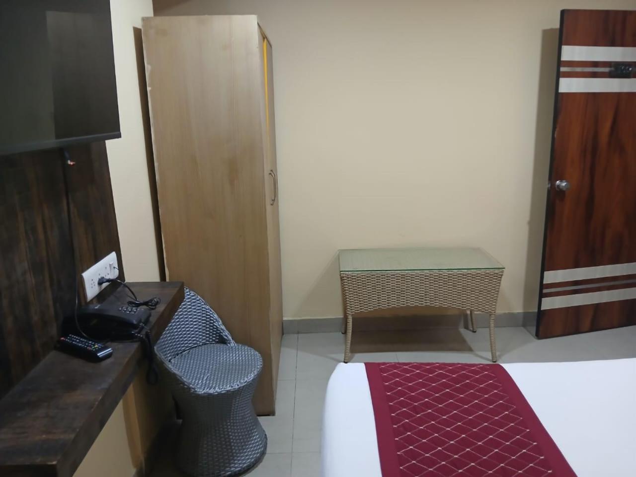 Hotel Blossoms Inn- Lakdikapul Hyderabad