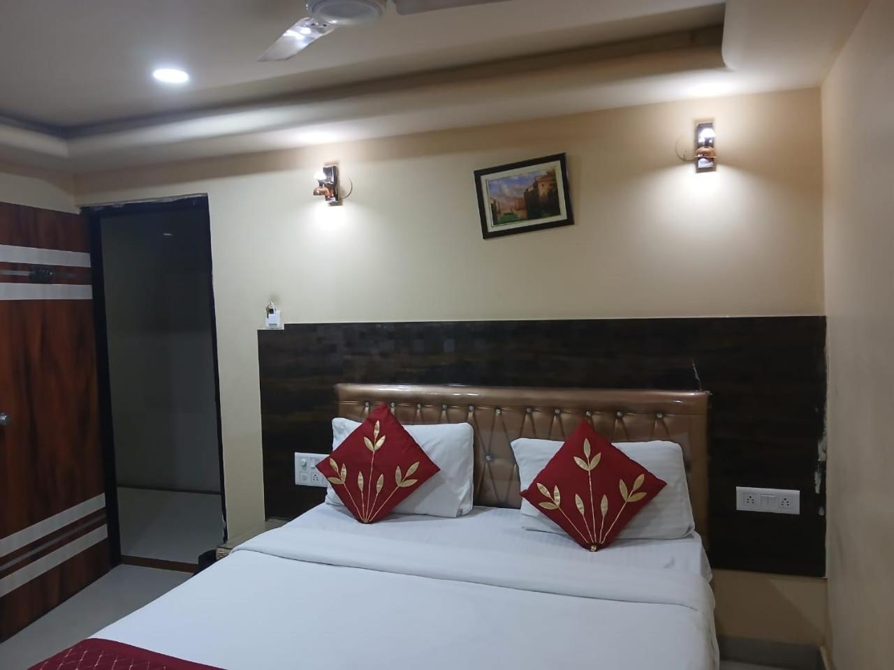 Blossoms Inn- Lakdikapul 3* Hyderabad