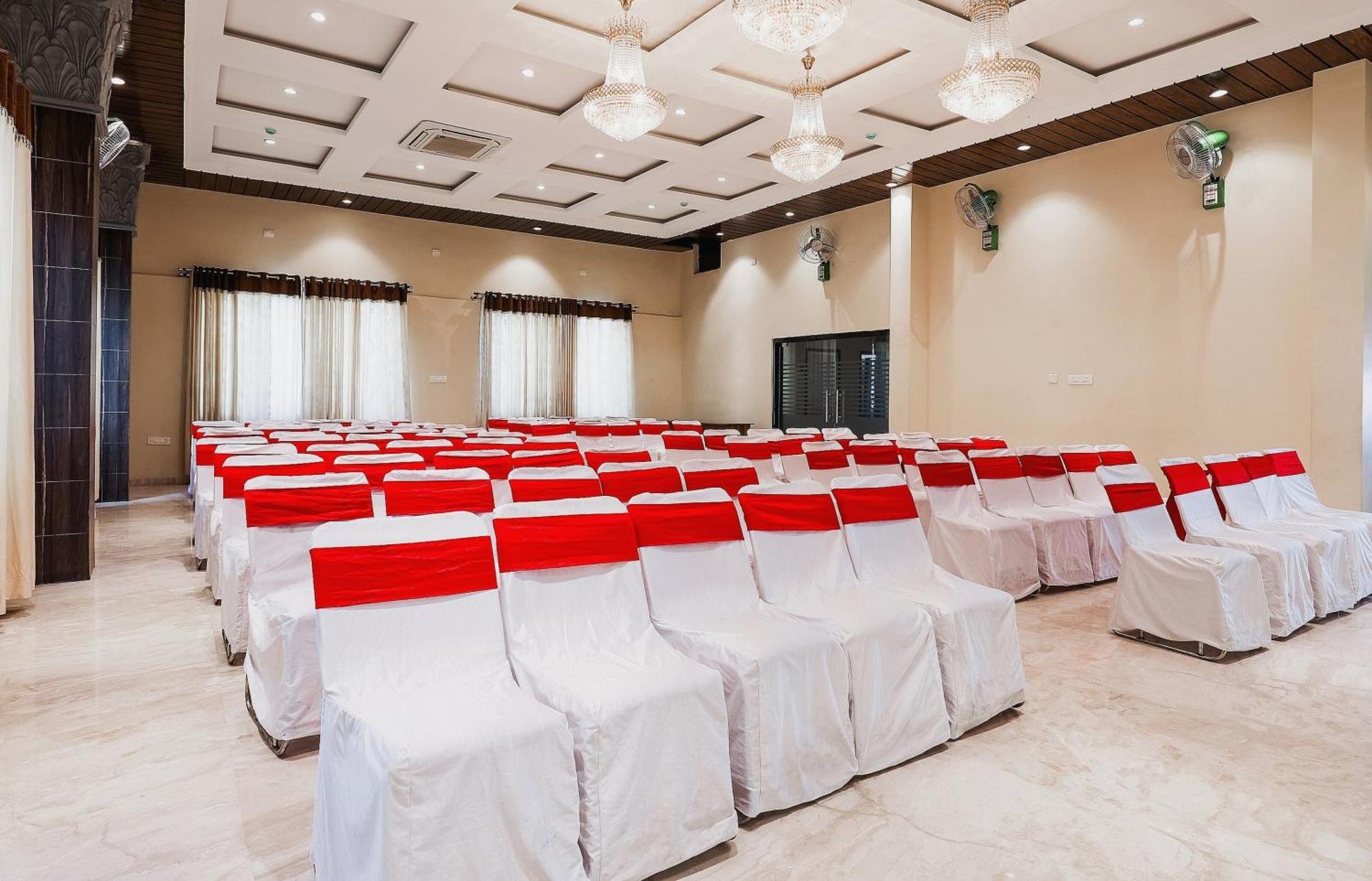 Hotel Capital O Sky Grand Hyderabad