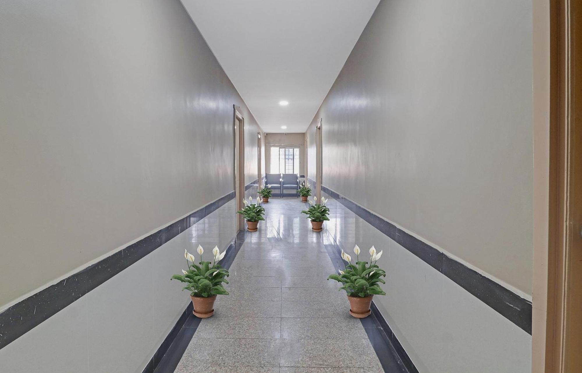 O Padmini Near Lakdikapool Metro Station 3* Hyderabad