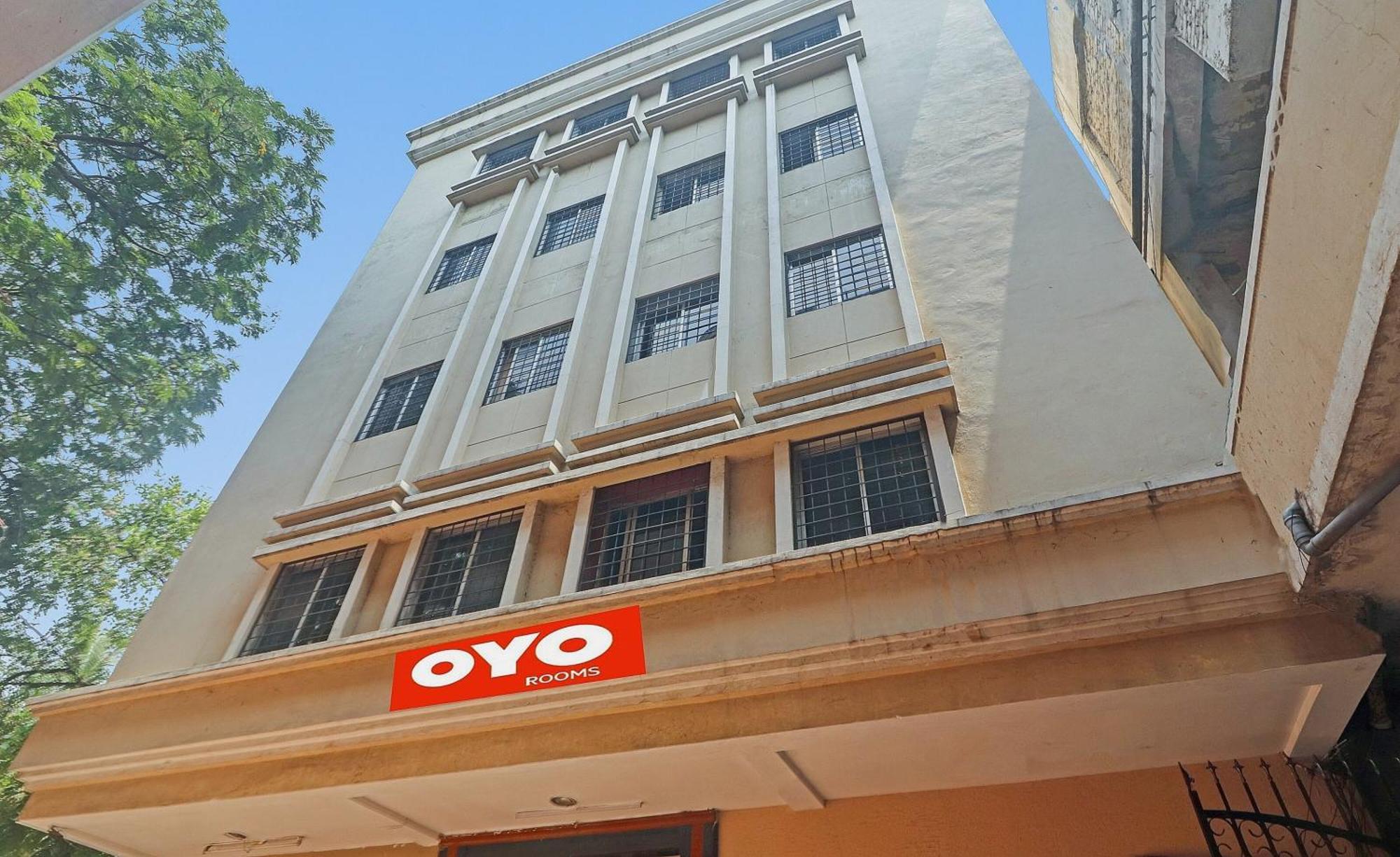 Hotel O Padmini Near Lakdikapool Metro Station