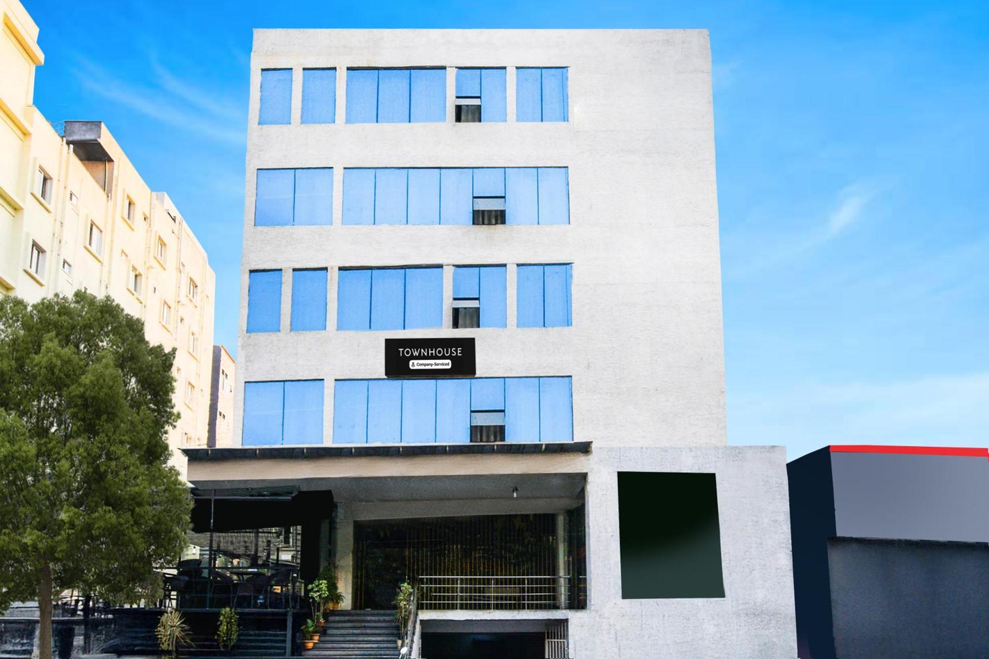 Hotel Super Townhouse Madhapur 100 Feet Road Formerly Jkc Grand 3*