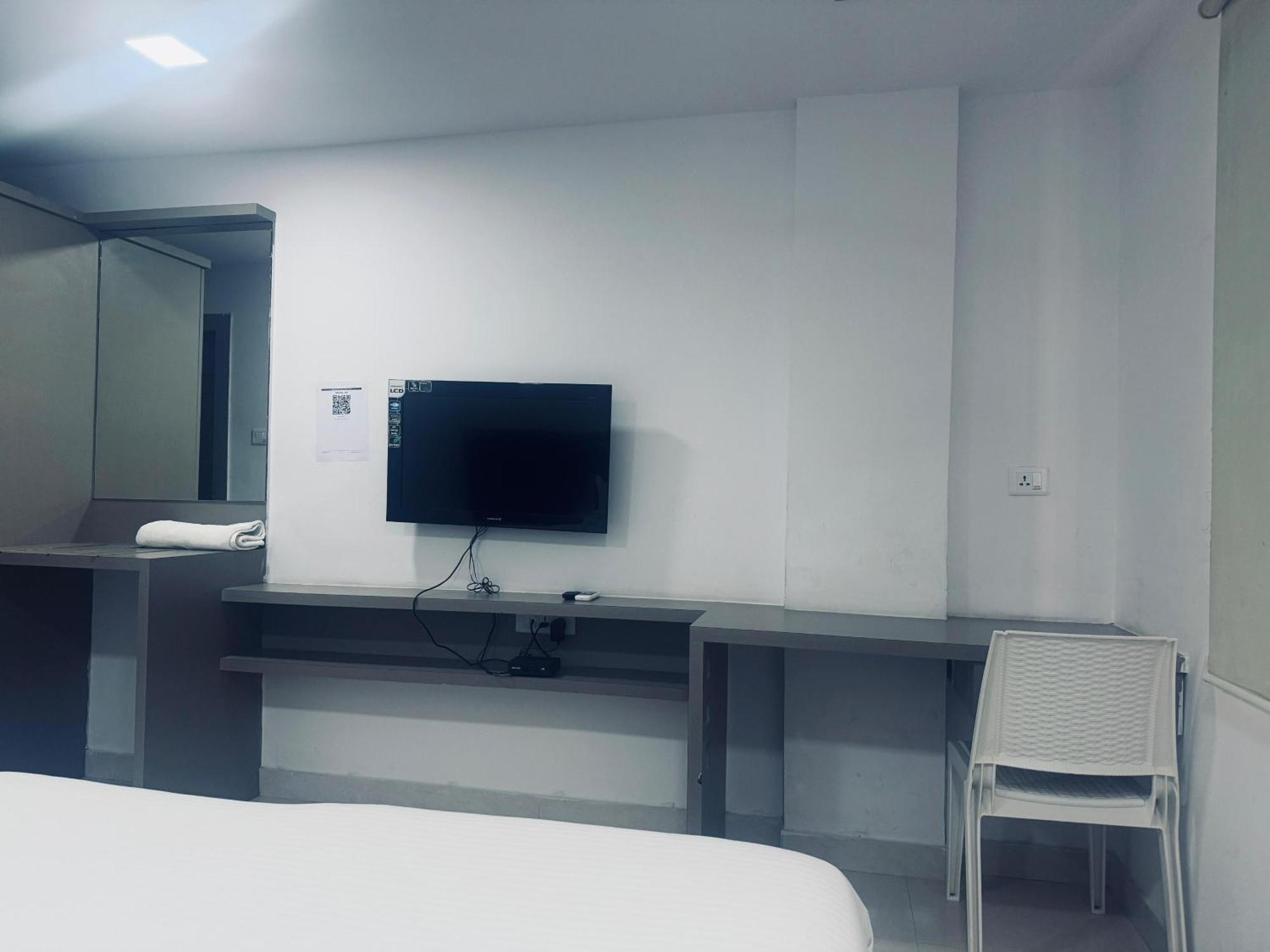 La Riviera Hotel 3*