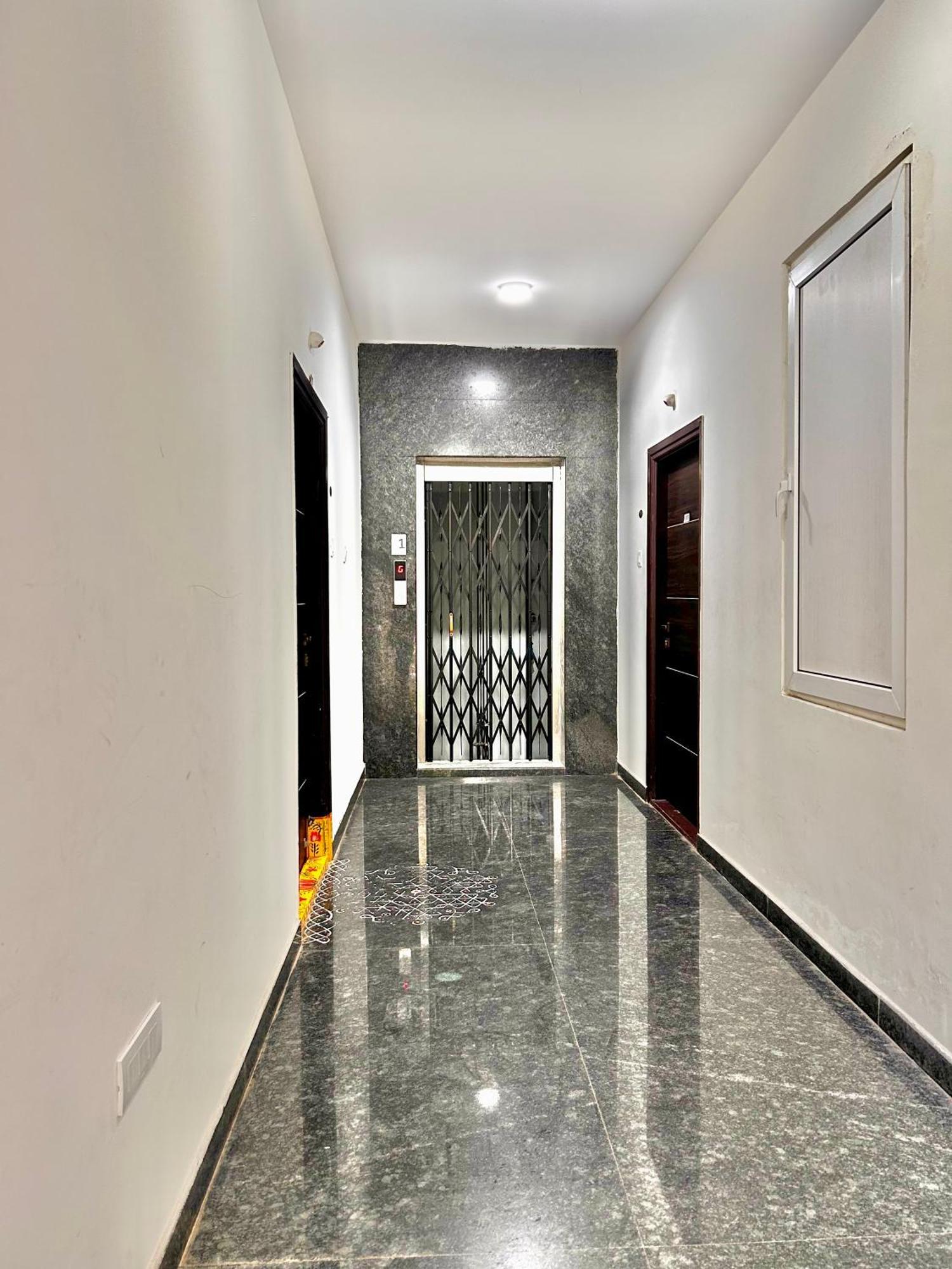 Mee Homes Madhapur Family Fully Furnished 2 Bhk Premium Flats 201 Apartment Hyderabad
