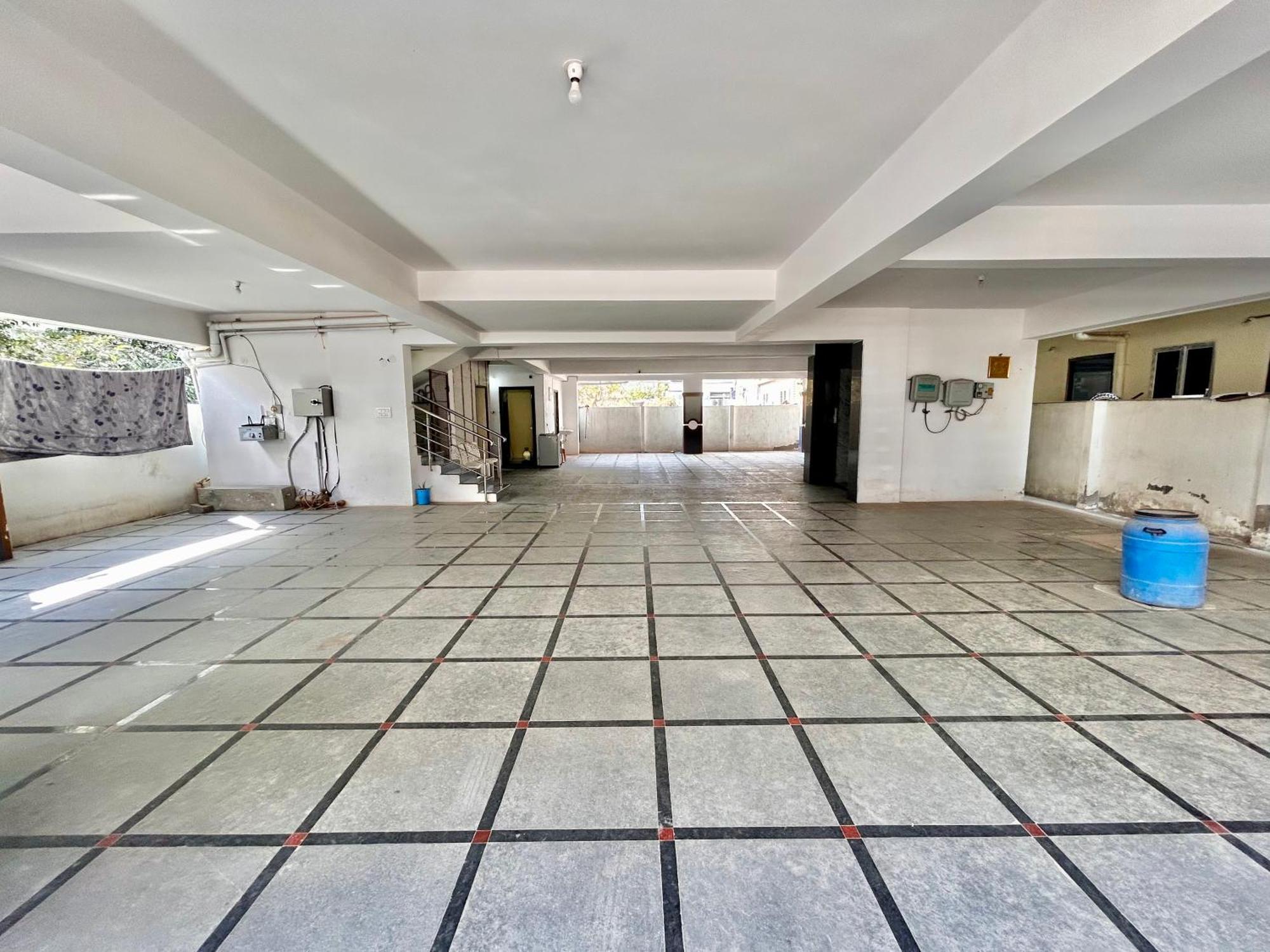 Mee Homes Madhapur Family Fully Furnished 2 Bhk Premium Flats 201 *