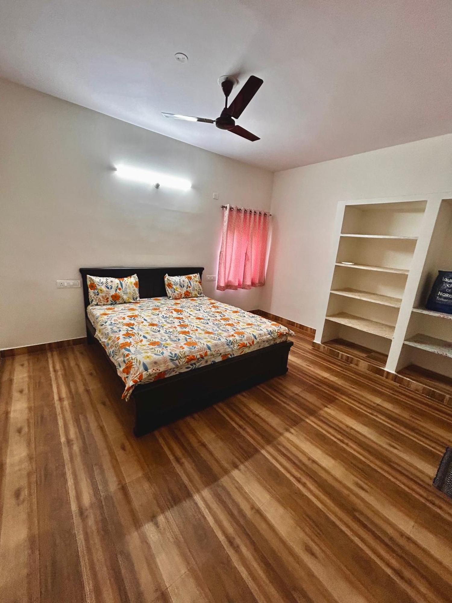 Mee Homes Madhapur Family Fully Furnished 2 Bhk Premium Flats 201 Apartment Hyderabad