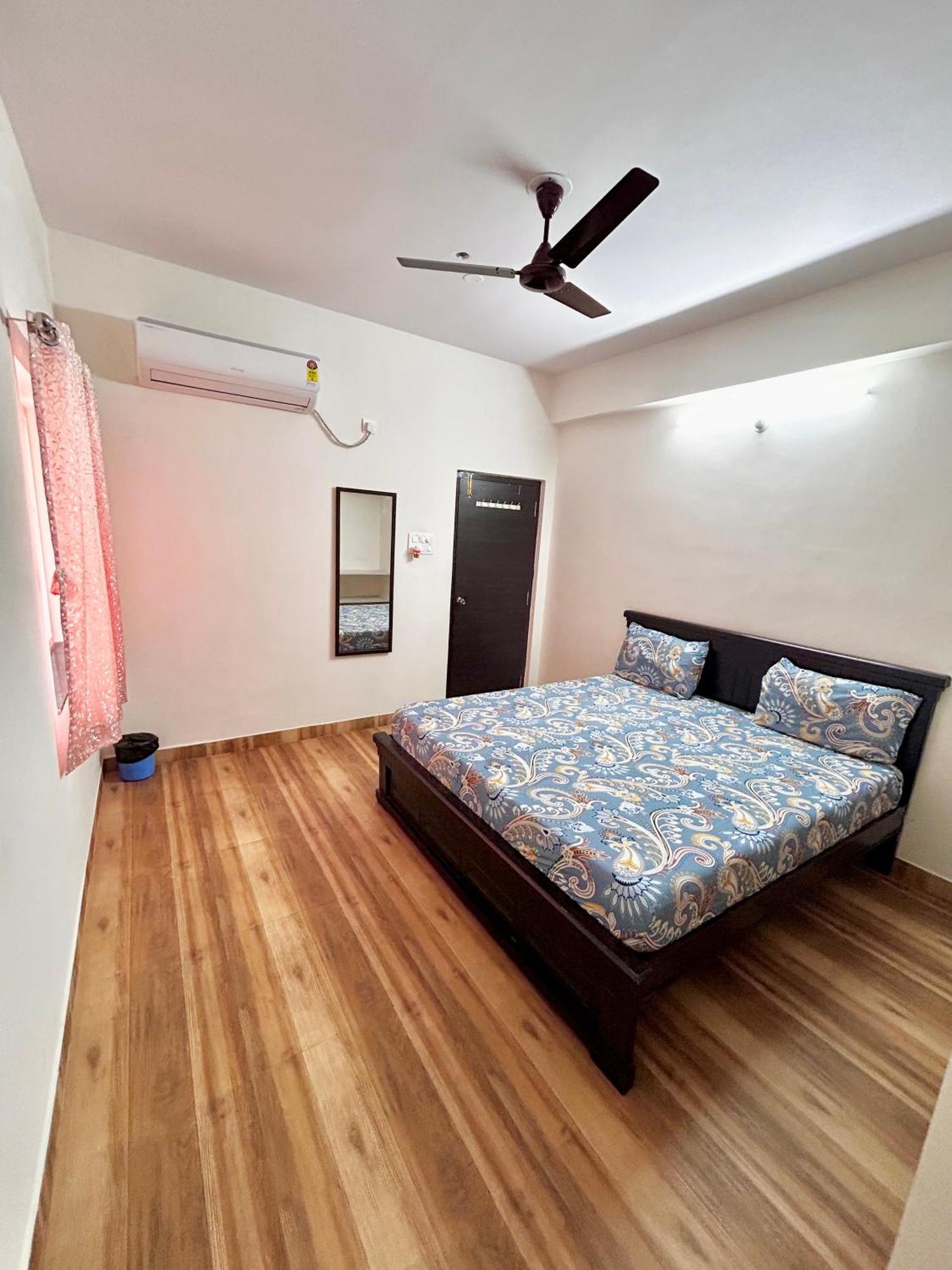 Mee Homes Madhapur Family Fully Furnished 2 Bhk Premium Flats 201 Hyderabad