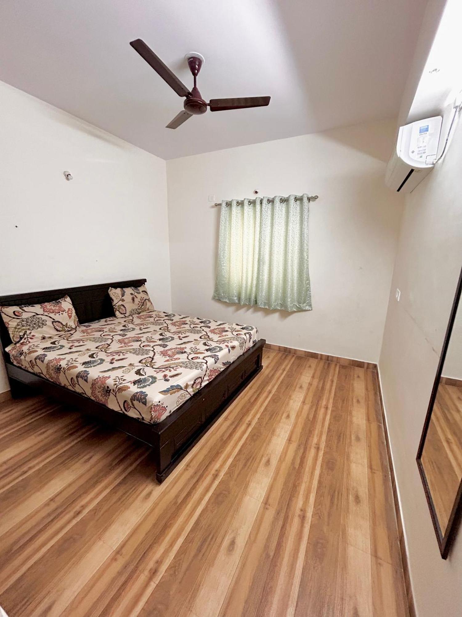 Mee Homes Madhapur Family Fully Furnished 2 Bhk Premium Flats 201 * Hyderabad