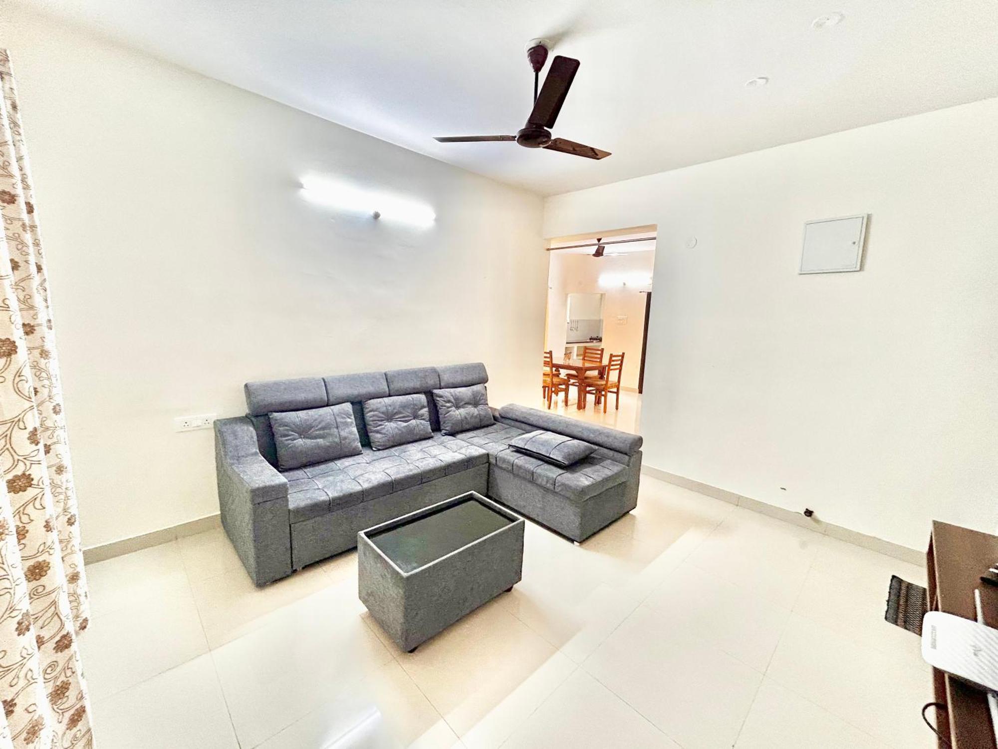 Mee Homes Madhapur Family Fully Furnished 2 Bhk Premium Flats * Hyderabad