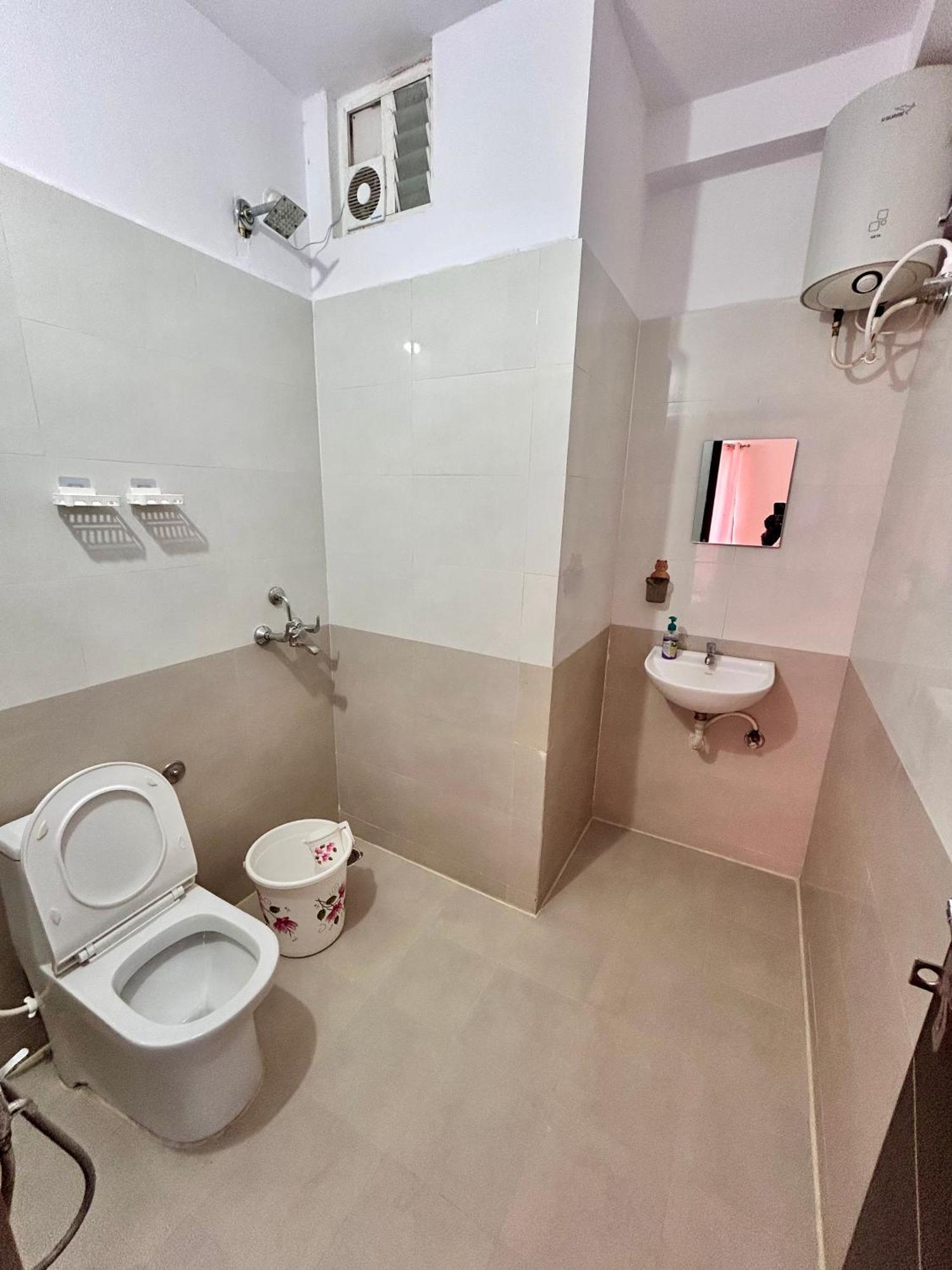 Mee Homes Madhapur Family Fully Furnished 2 Bhk Premium Flats