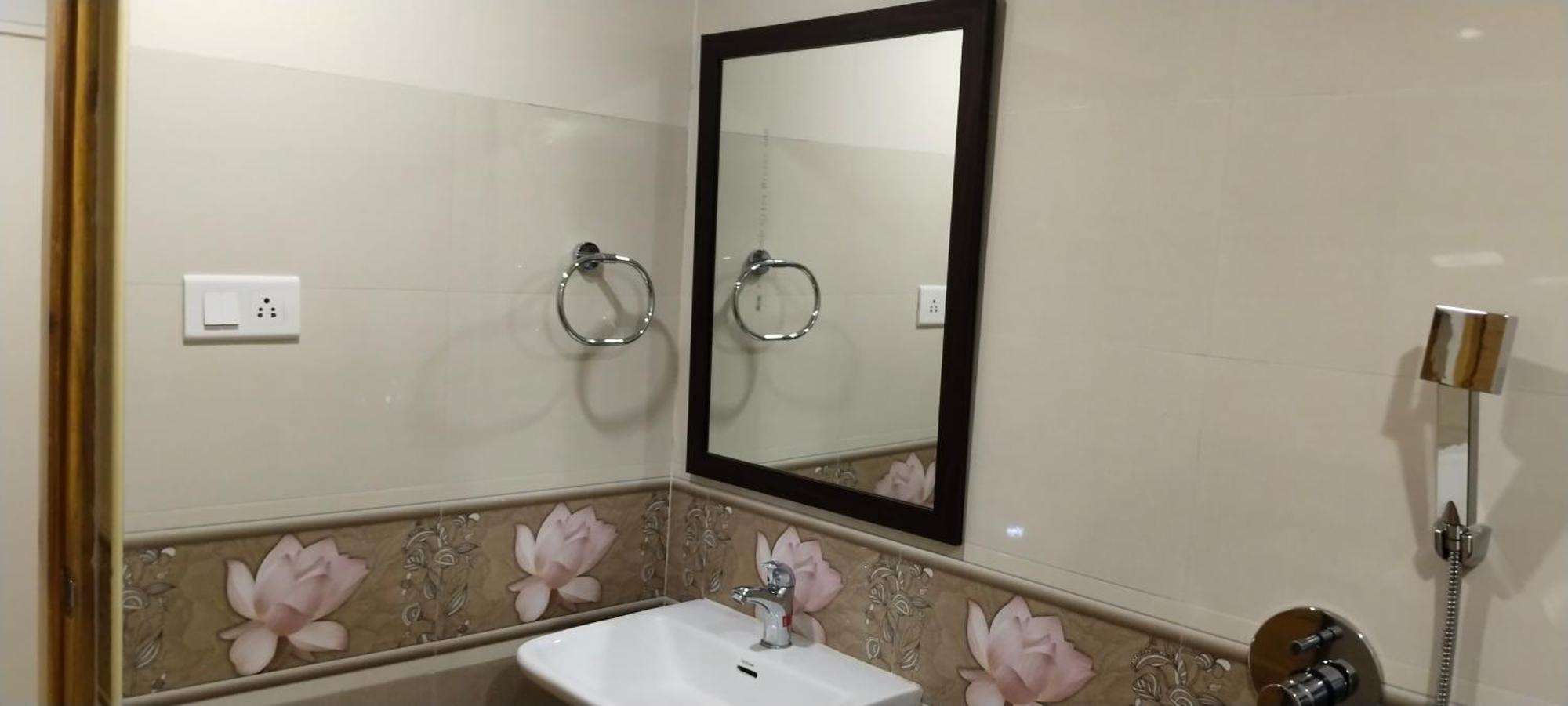 Eastin De Royale 3* Hyderabad