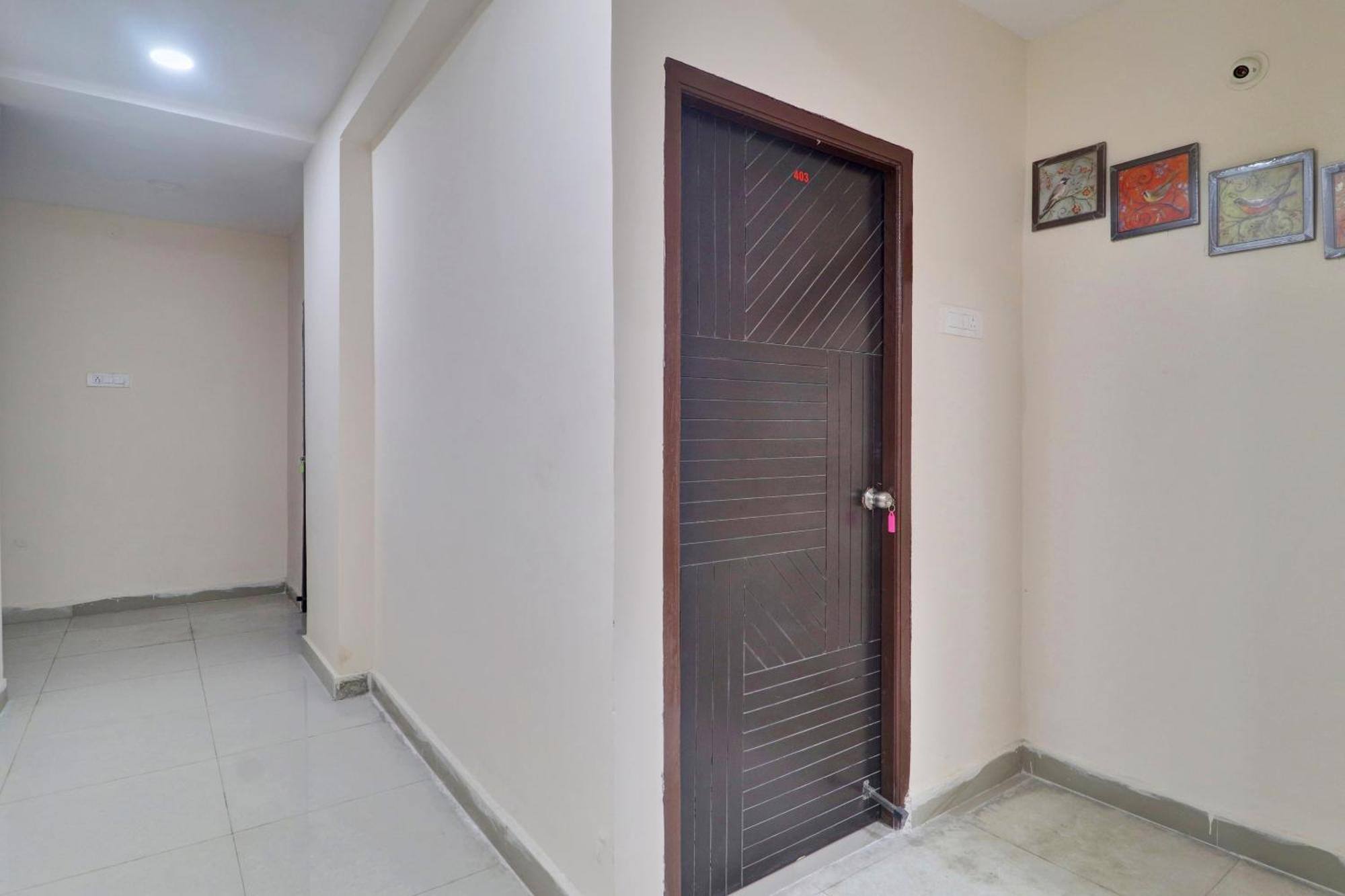 Shri Ganesh Near By Himayatnagar,ashok Nagar,rtc X Roads Hotel 3*