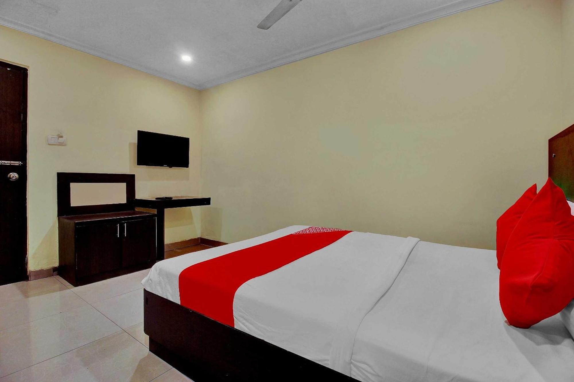 Hotel O Happy