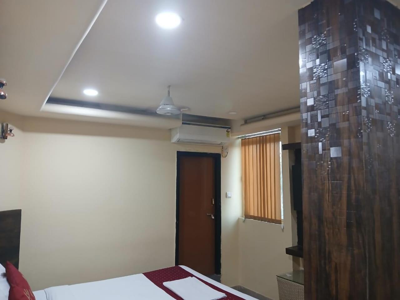 Hotel Blossoms Alekhya Residency- Luxury Lollection