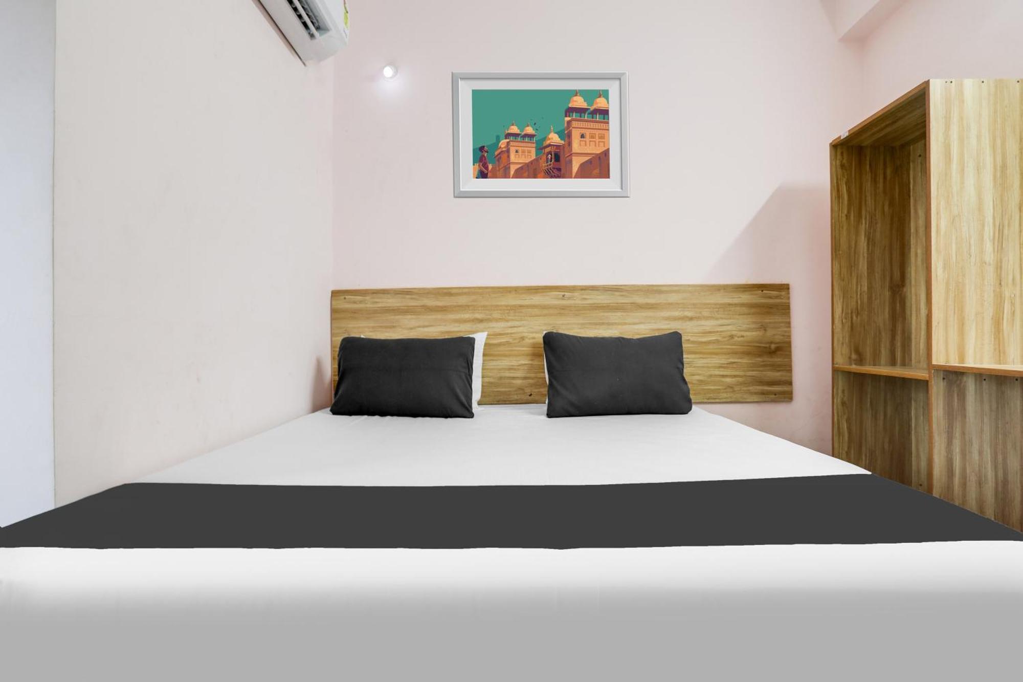 Super O 11 Eleven Hotel 3*