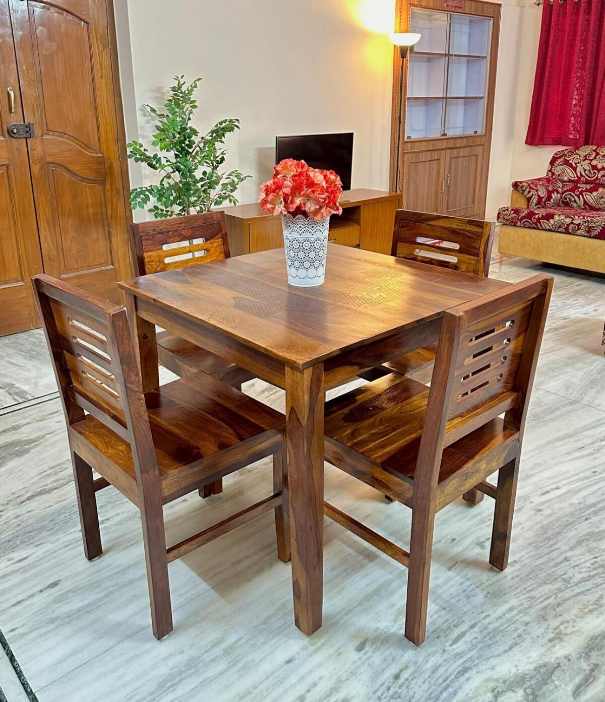 Apartment Spacious 2bhk In The Heart Of