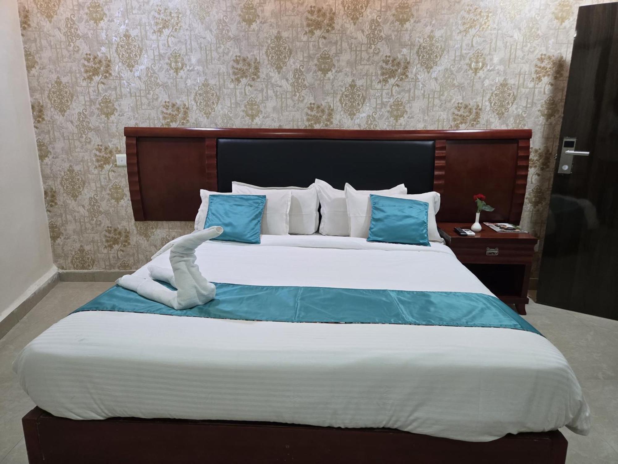 Hotel Jubilee Pride 3*