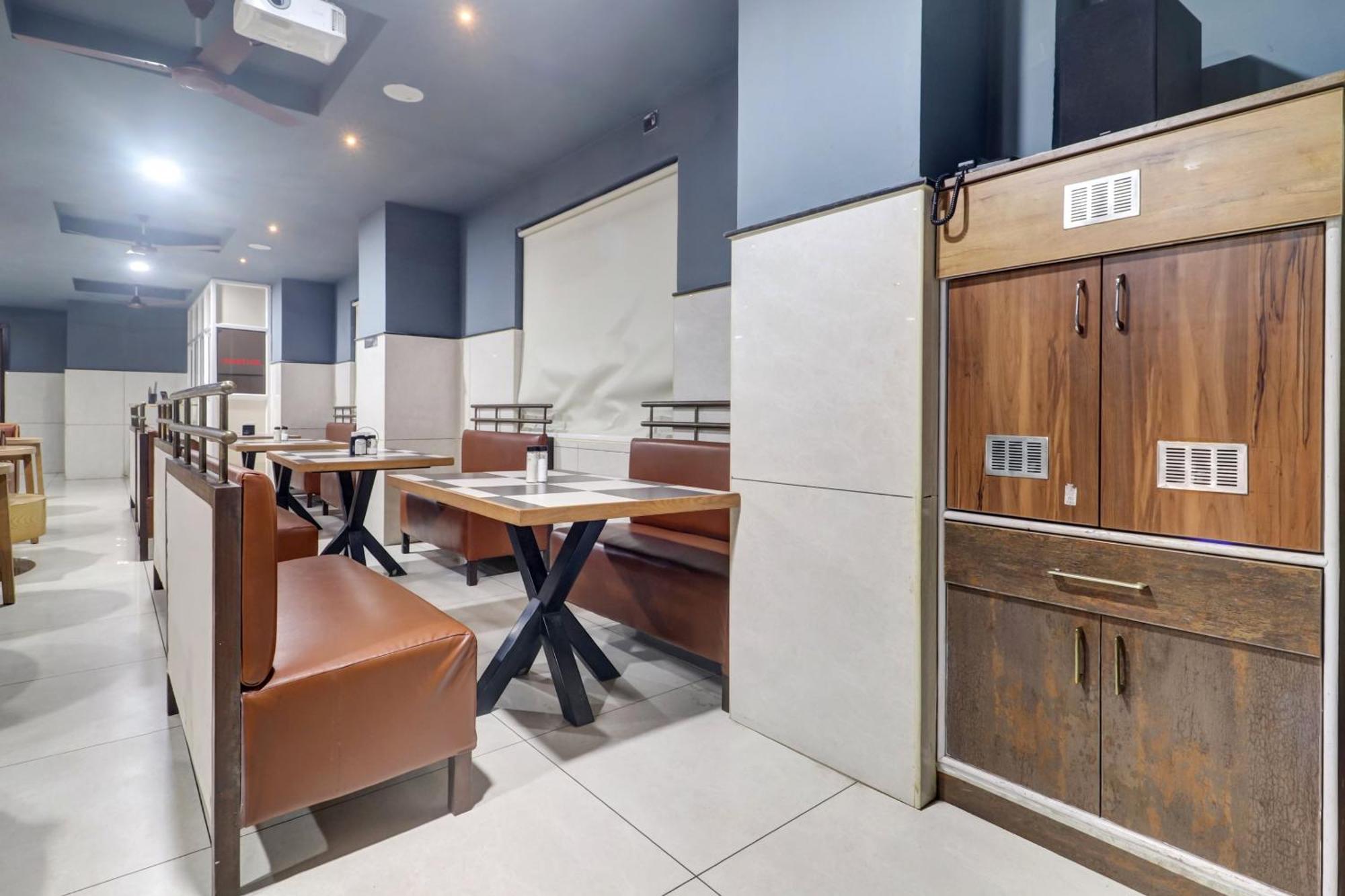 Townhouse Oak De Alphabet Bolarum Hyderabad
