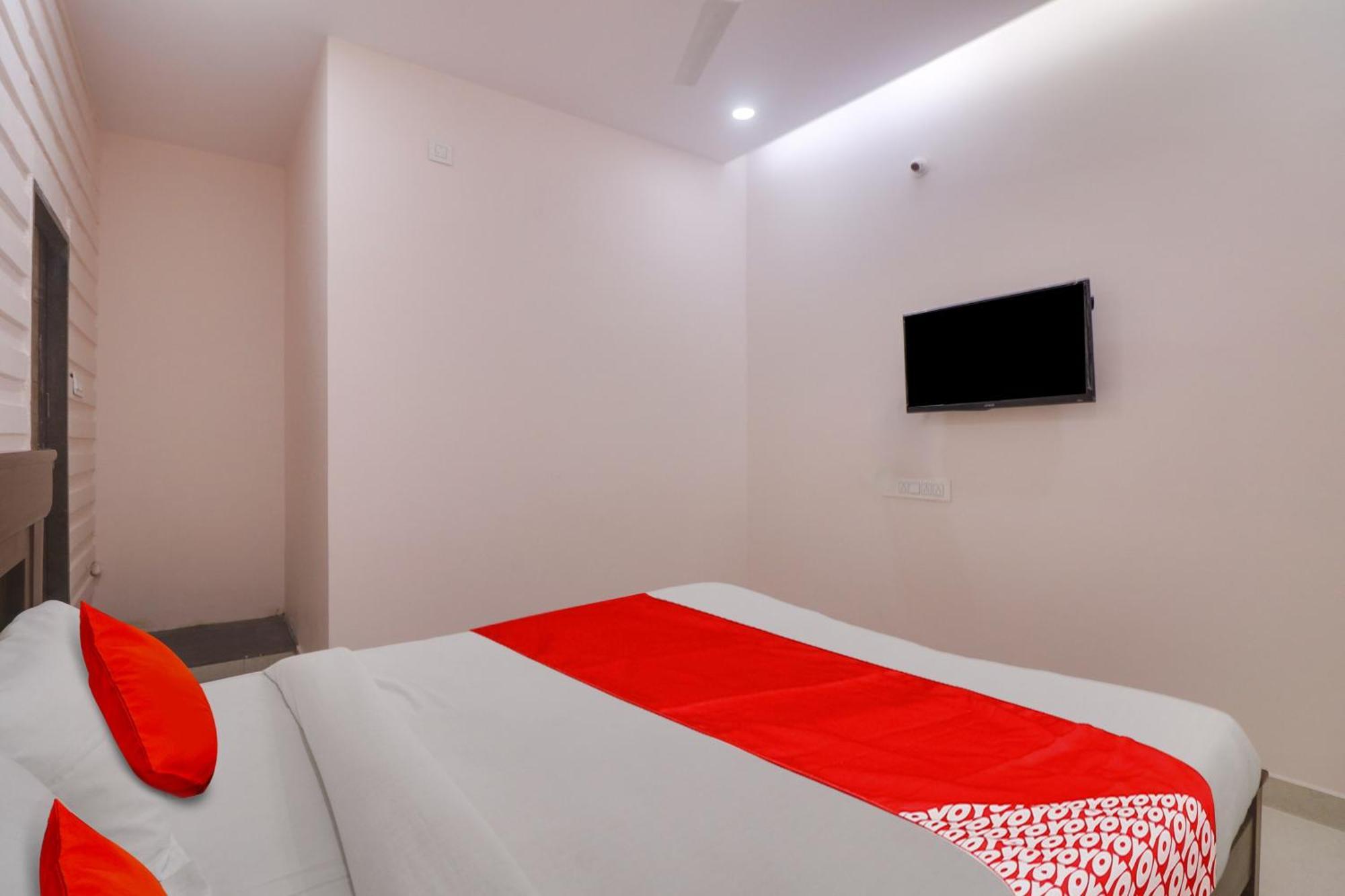O Hanuma Resdiceny Hotel Hyderabad