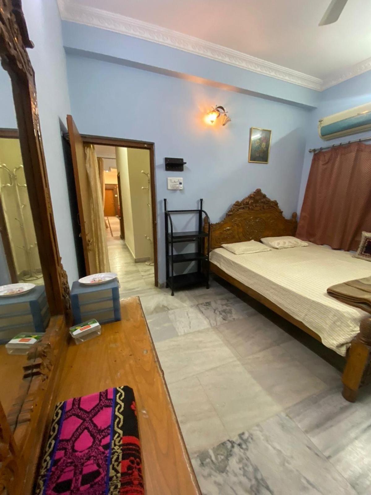 Modern 2bhk Flat With Large Living Dinning And Kitchen Apartamento