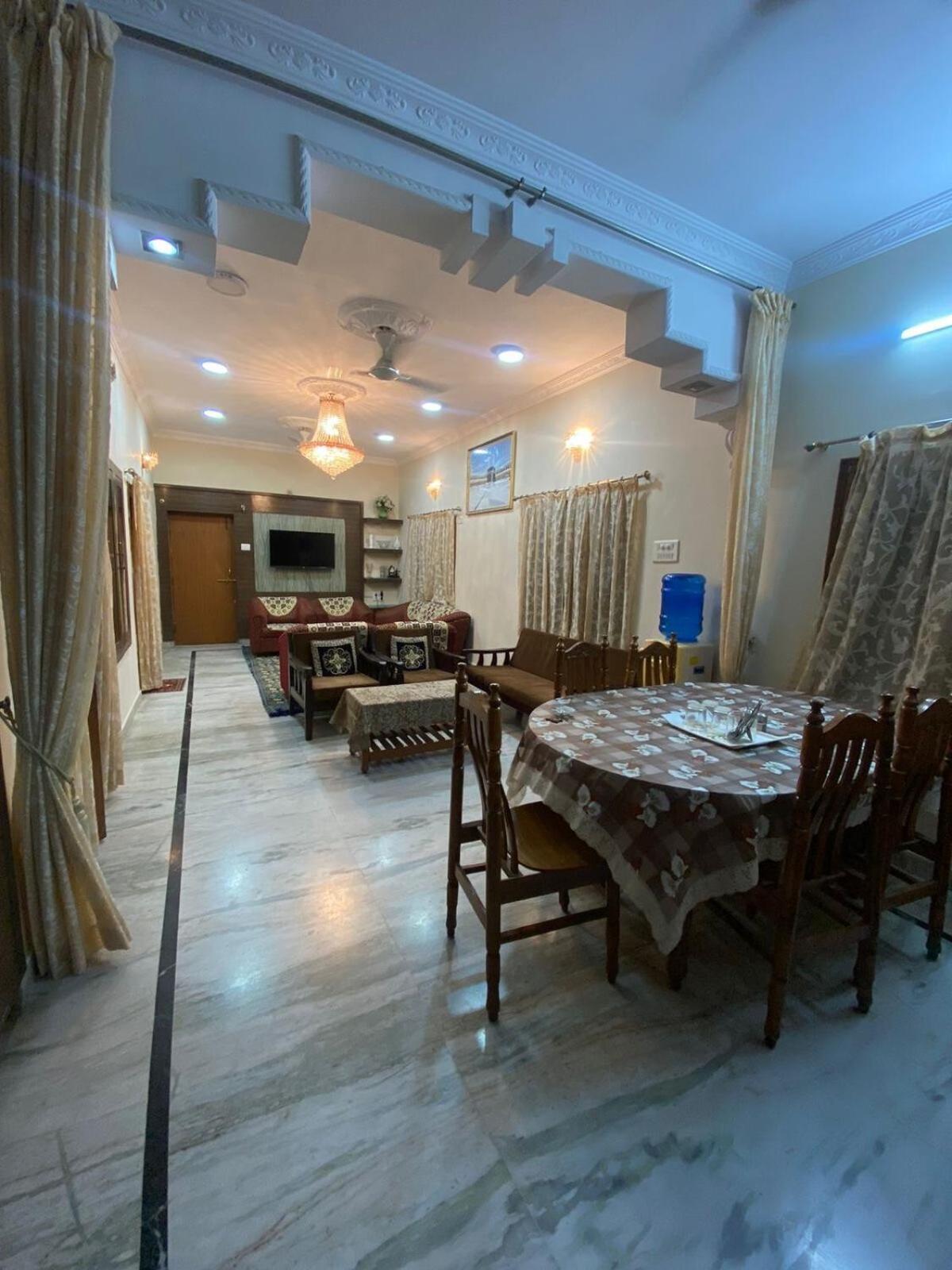 Apartamento Modern 2bhk Flat With Large Living Dinning And Kitchen Hyderabad