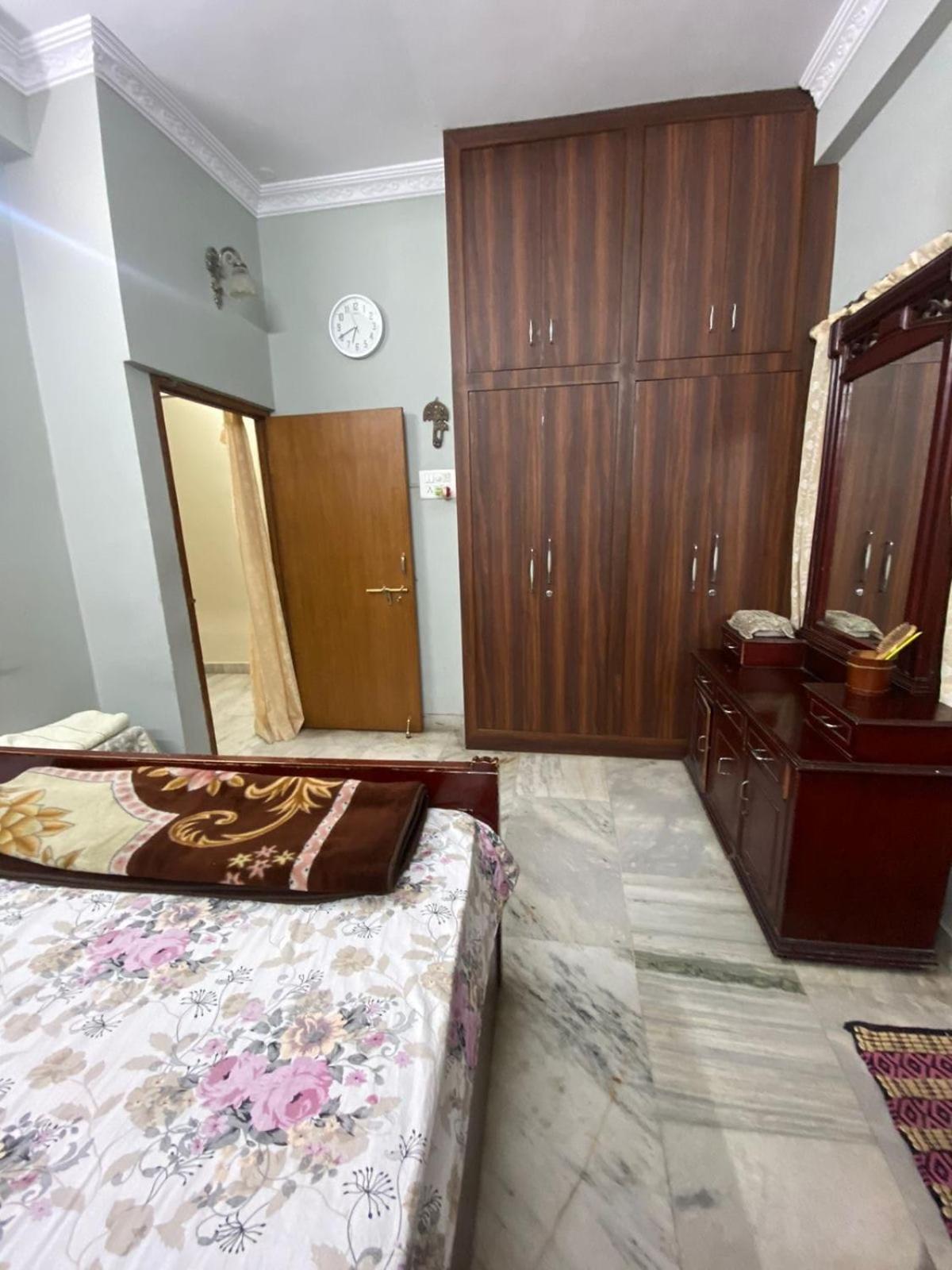 Apartamento Modern 2bhk Flat With Large Living Dinning And Kitchen *