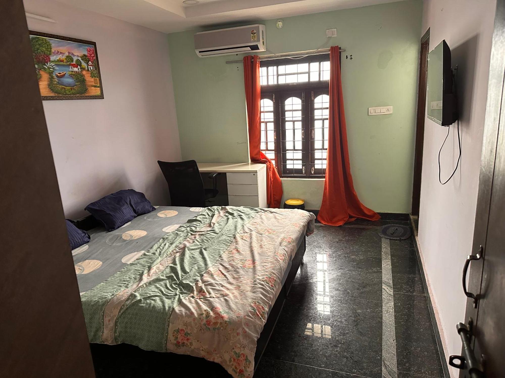 Jb Service Apartment *