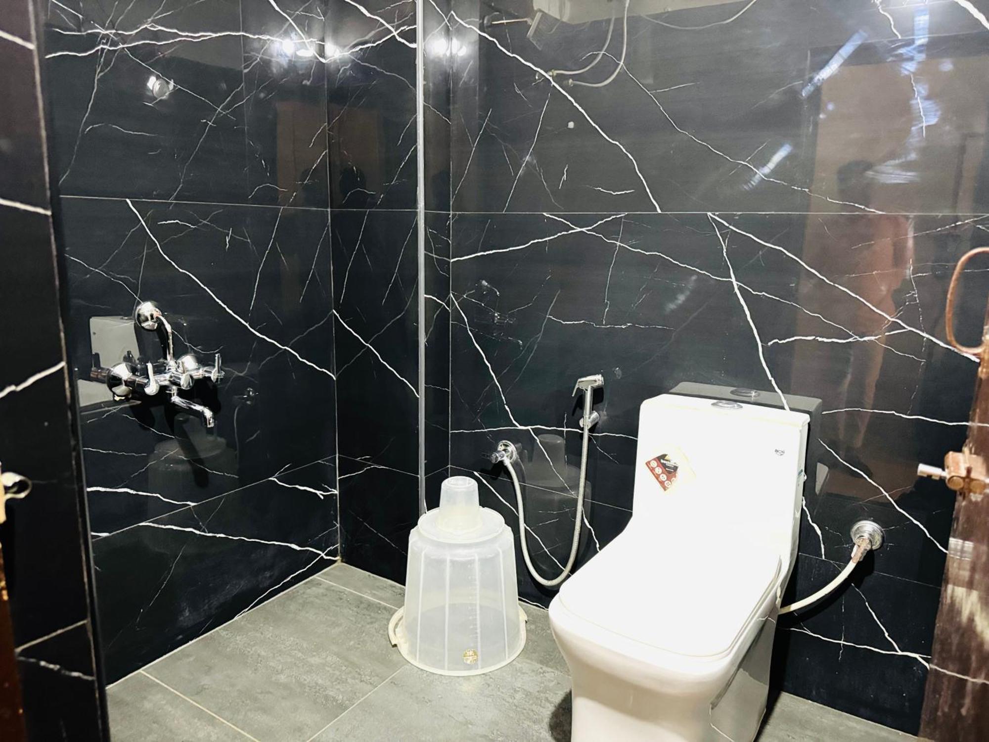 Bommarillu Premium * Hyderabad