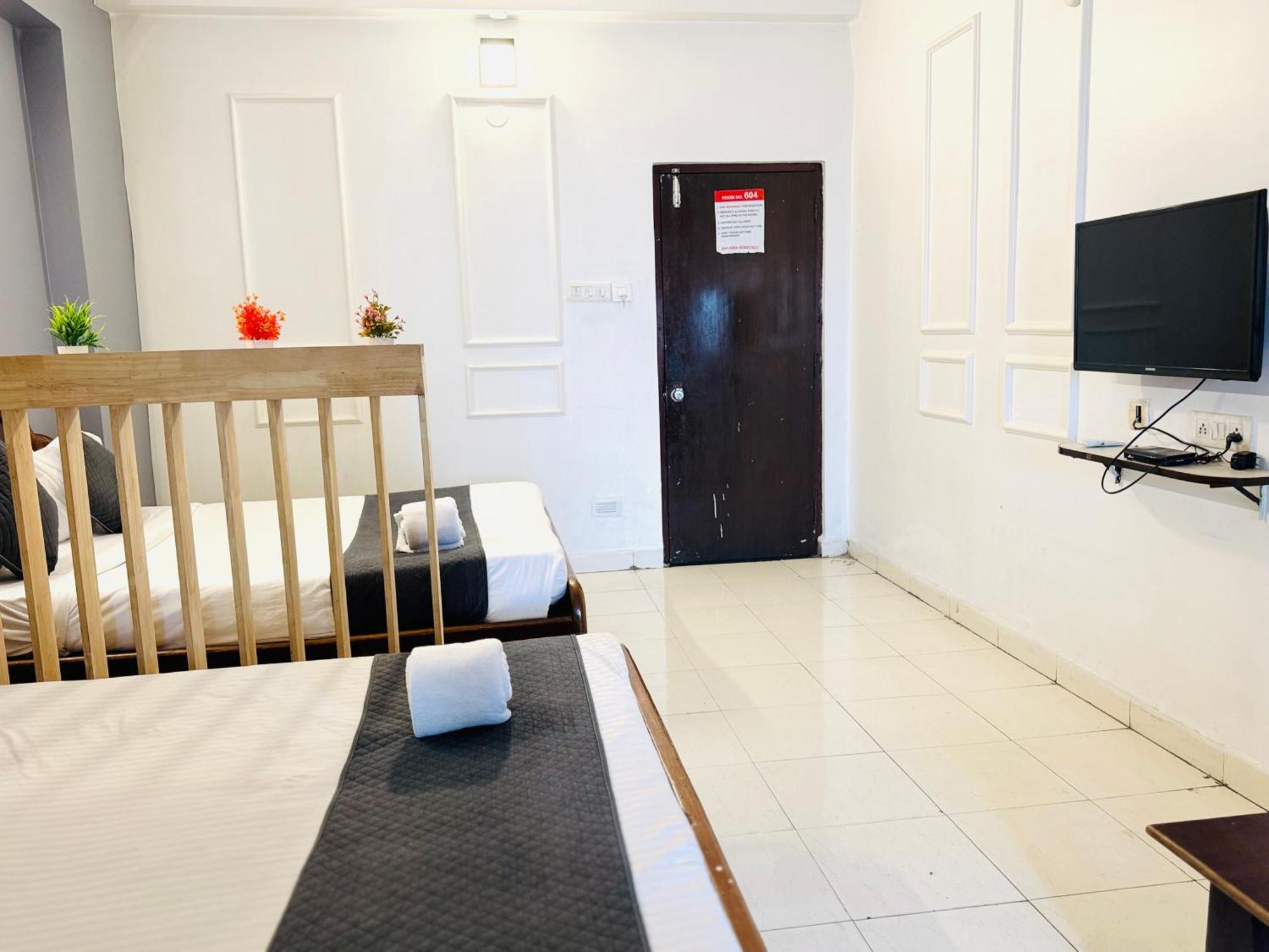 Bommarillu Premium Hotel *