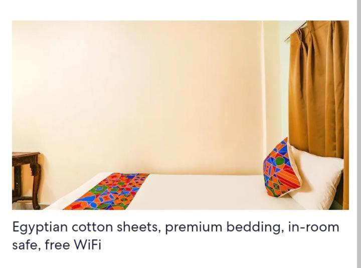 Blossoms The Plaza Residency- Free Lunch Or Dinner- Lakdikapul Hotel