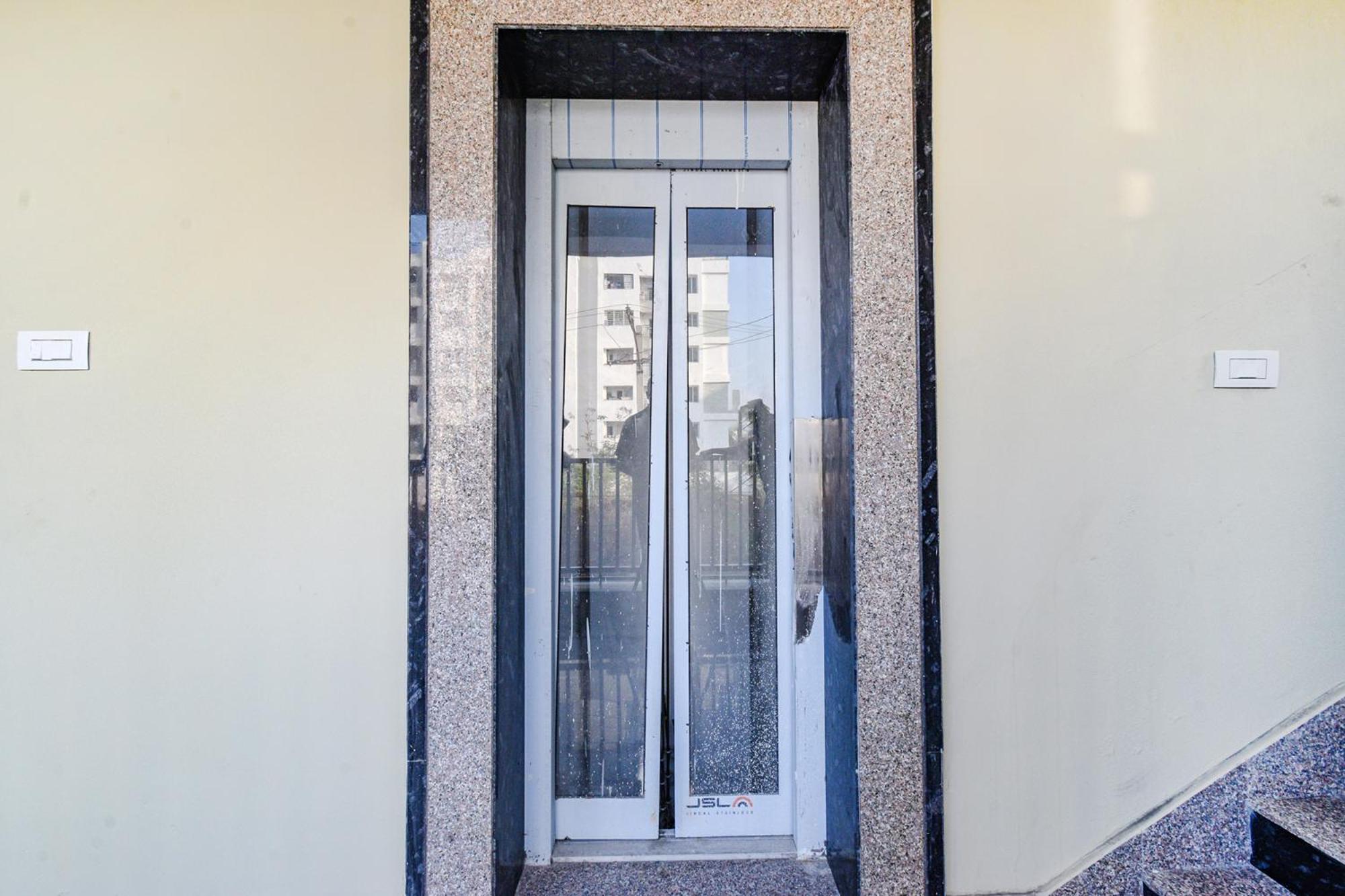Fabhotel Rk Suites - Nr U S Consulate, Financial District 3* Hyderabad