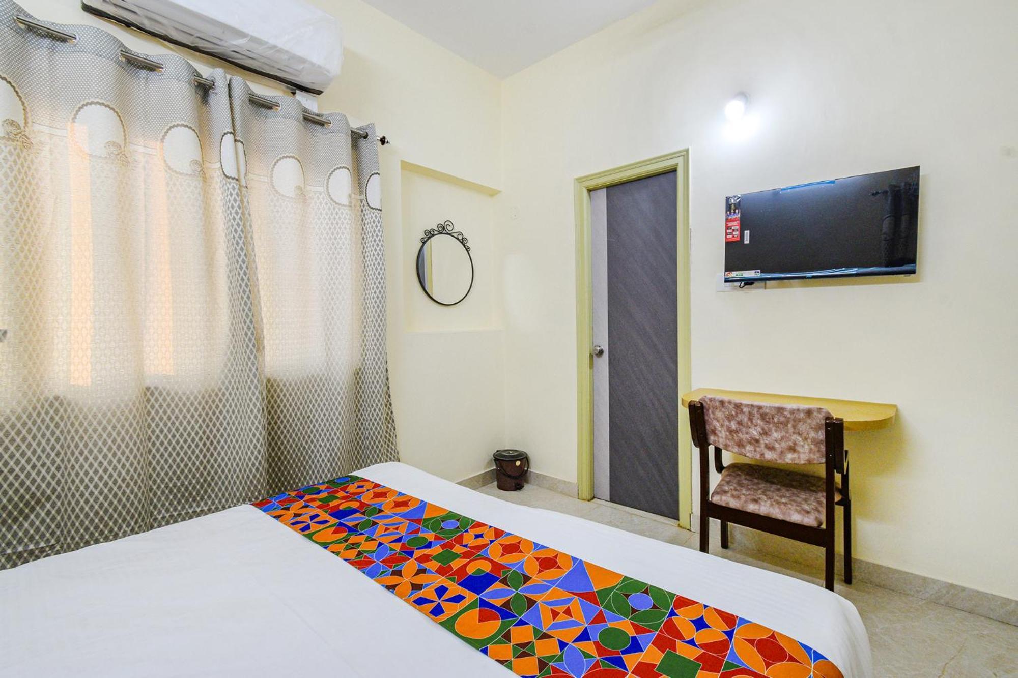 Fabhotel Rk Suites - Nr U S Consulate, Financial District 3* Hyderabad