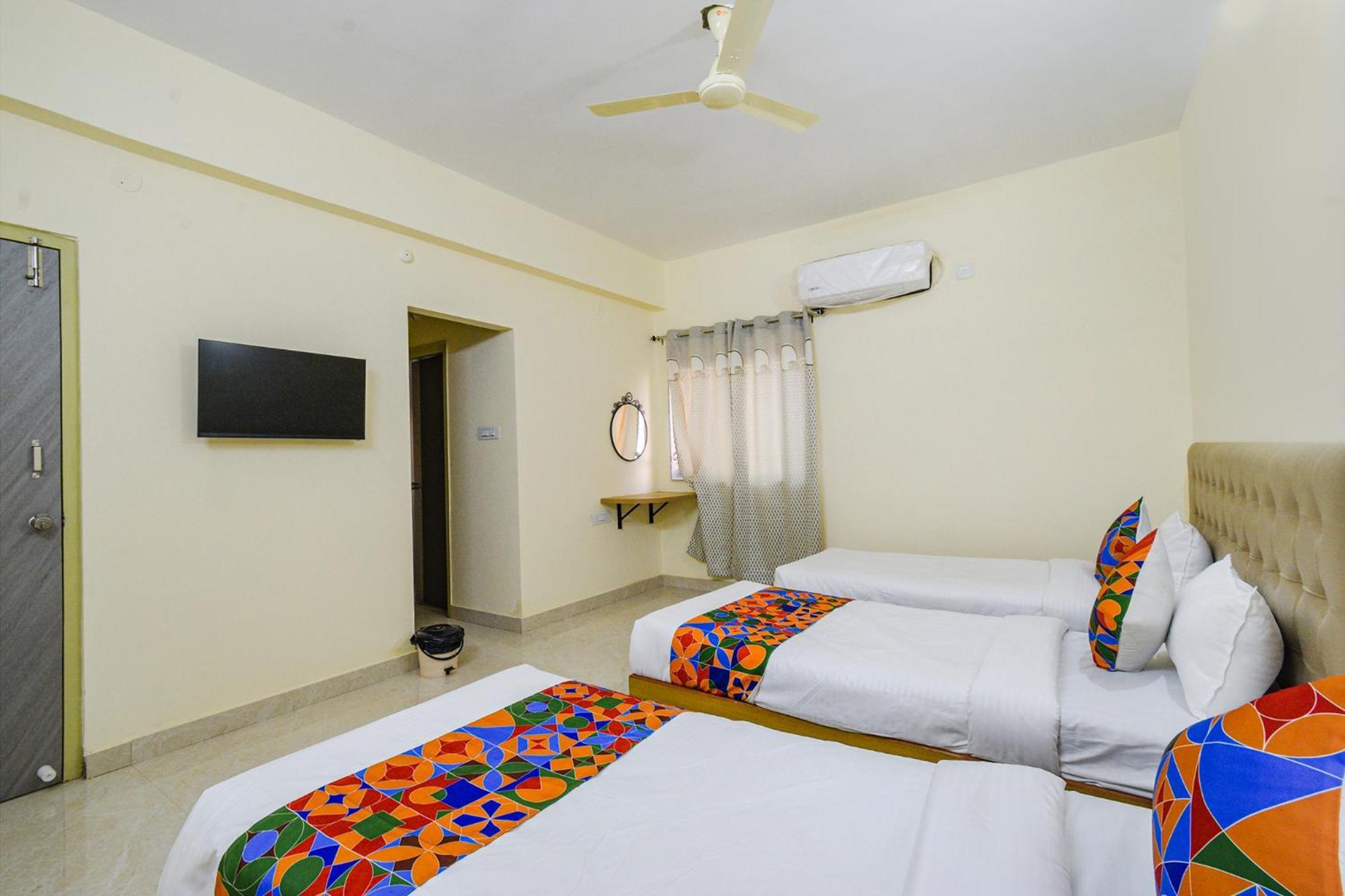 Fabhotel Rk Suites - Nr U S Consulate, Financial District Hotel 3*