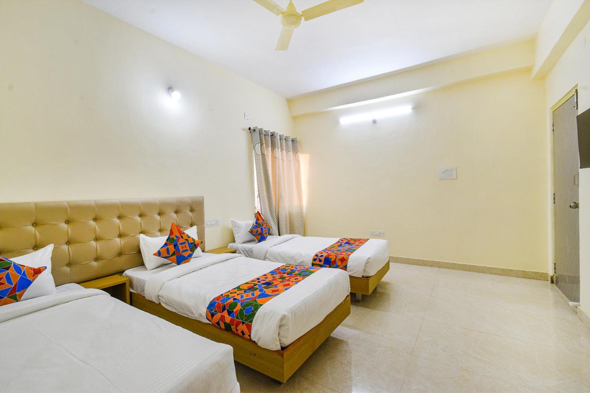 Hotel Fabhotel Rk Nr Gachibowli