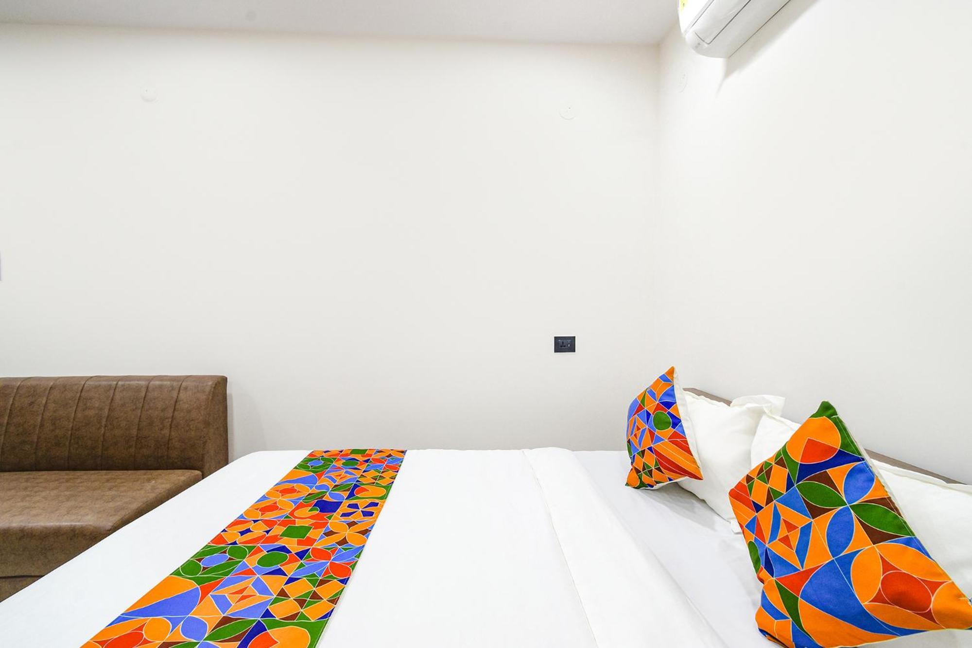 Fabhotel Elegance - Nr U S Consulate, Financial District Hotel 3*