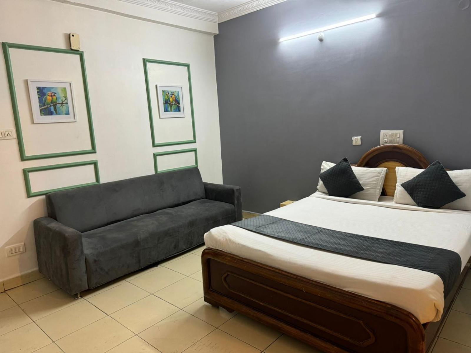 Hotel Bommarillu Premium *
