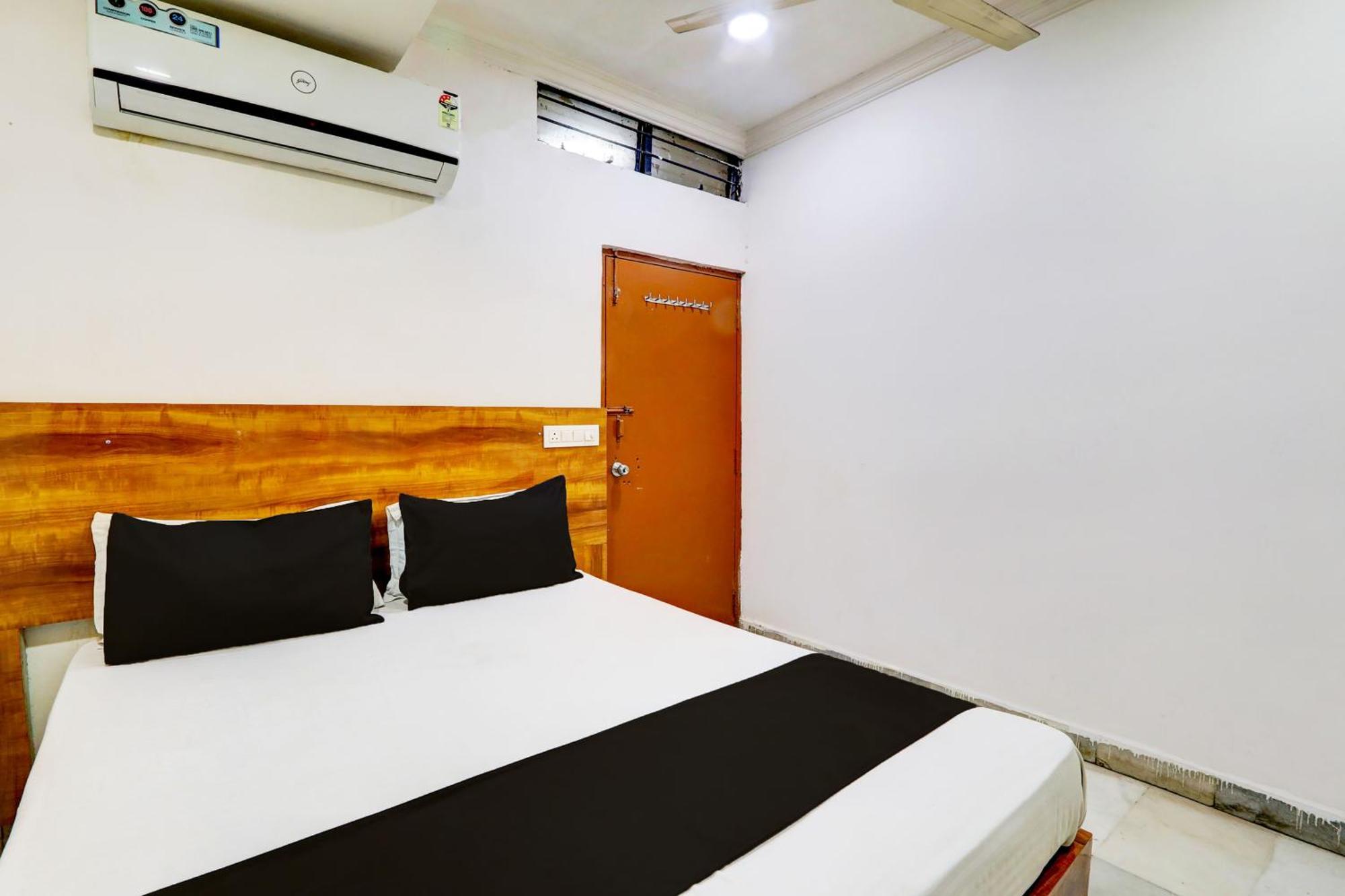 Hotel O New Hitech 4*