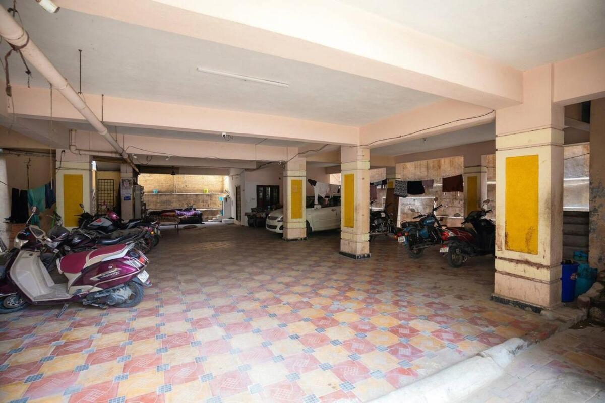 Kesarhomes-1stflr-flt102 2bhk-ac-lift-kukatpally Apartment