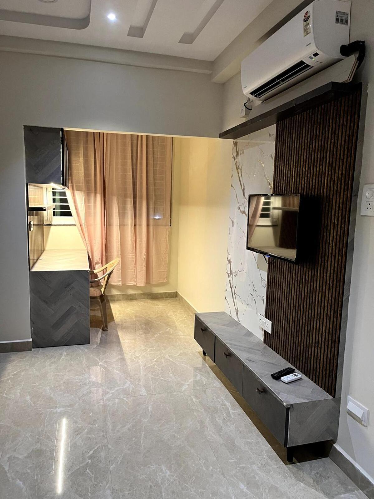Apartment Hum Homes - Urban Abode