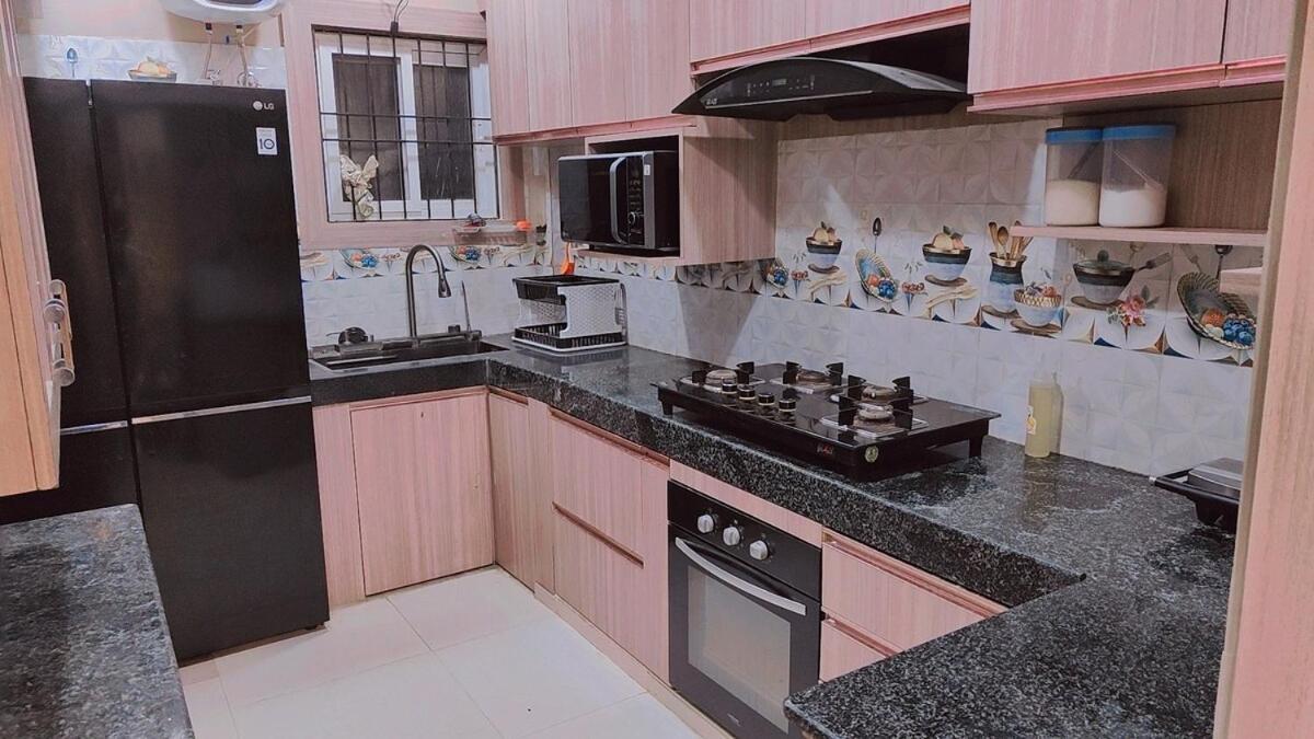 Modern Furnished Apartment *