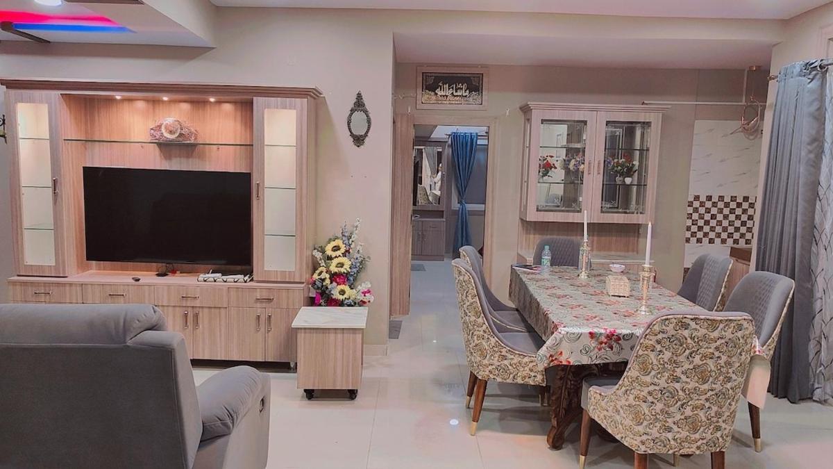 Modern Furnished Apartment *
