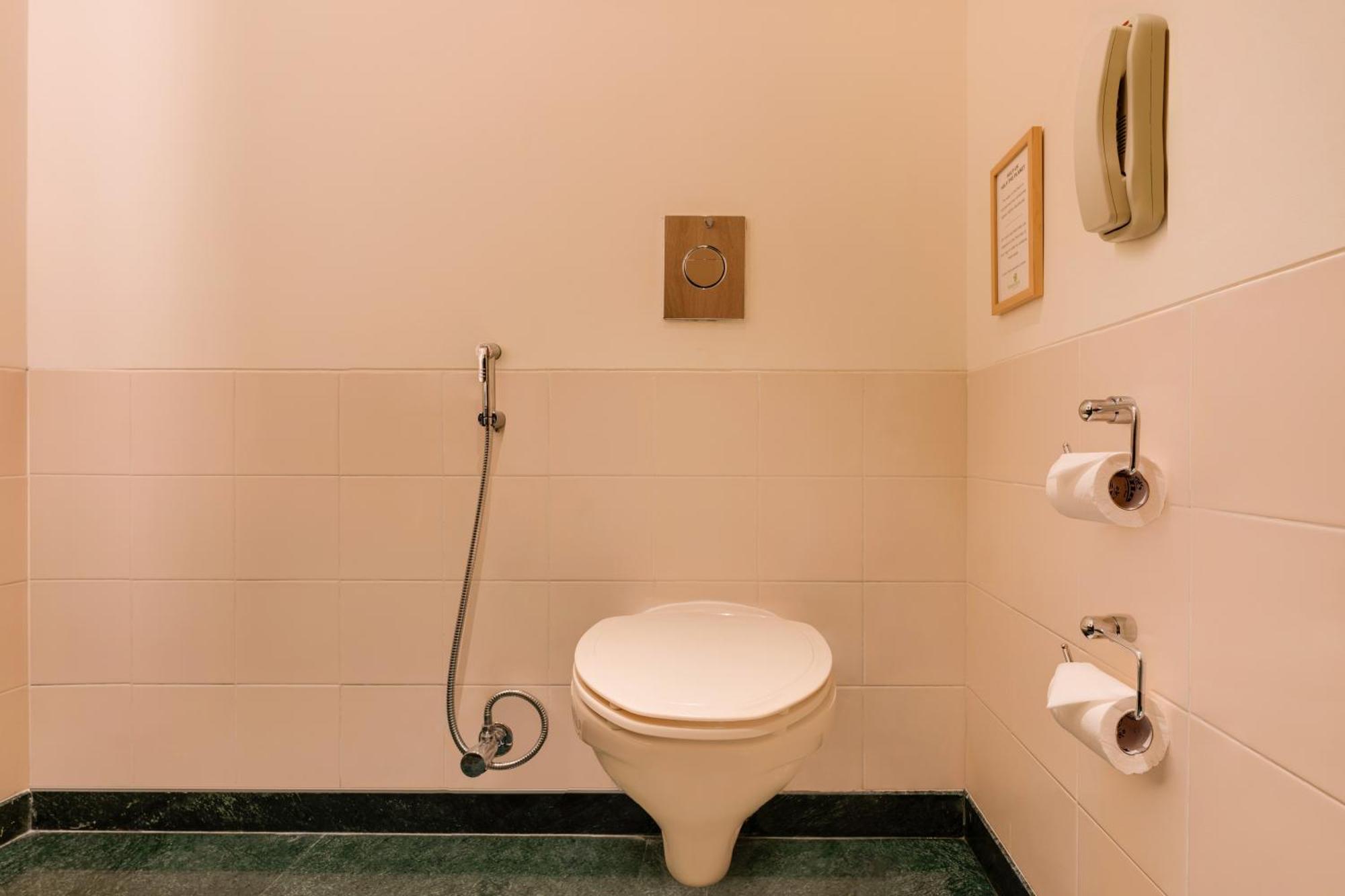 Red Fox By Lemon Tree Hotels,
