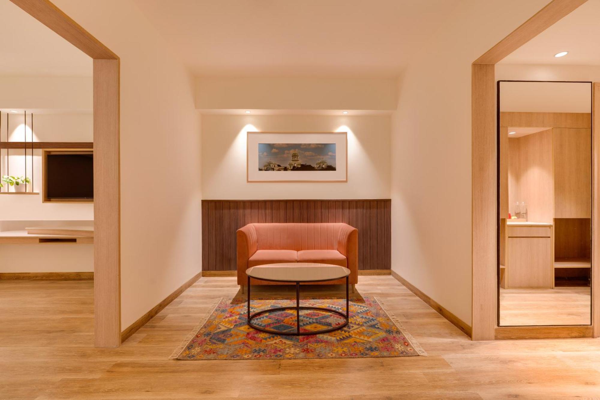Red Fox By Lemon Tree Hotels, Hotel Hyderabad