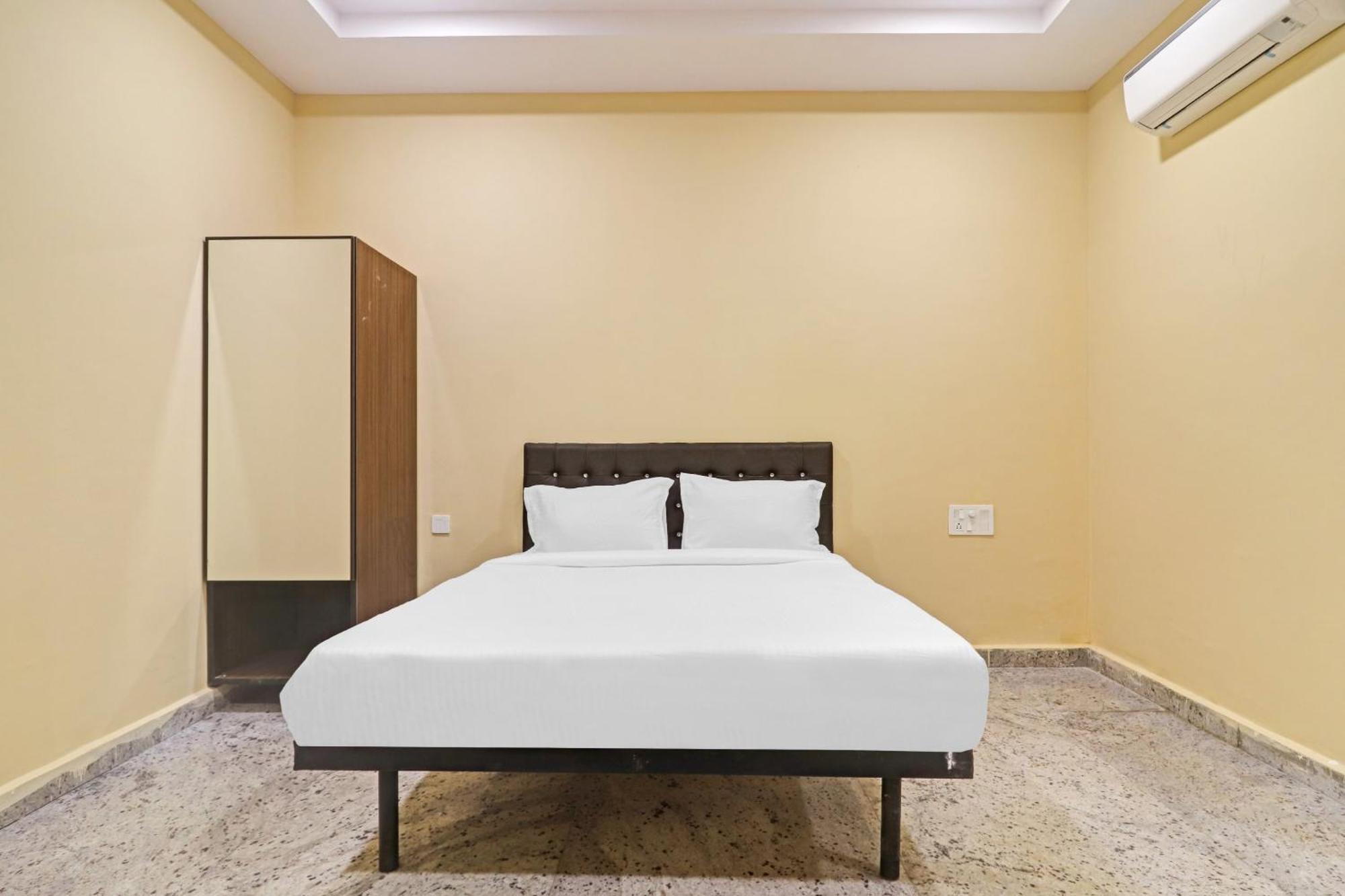 Hotel Capital O Sai Balaji Near Golconda Hyderabad