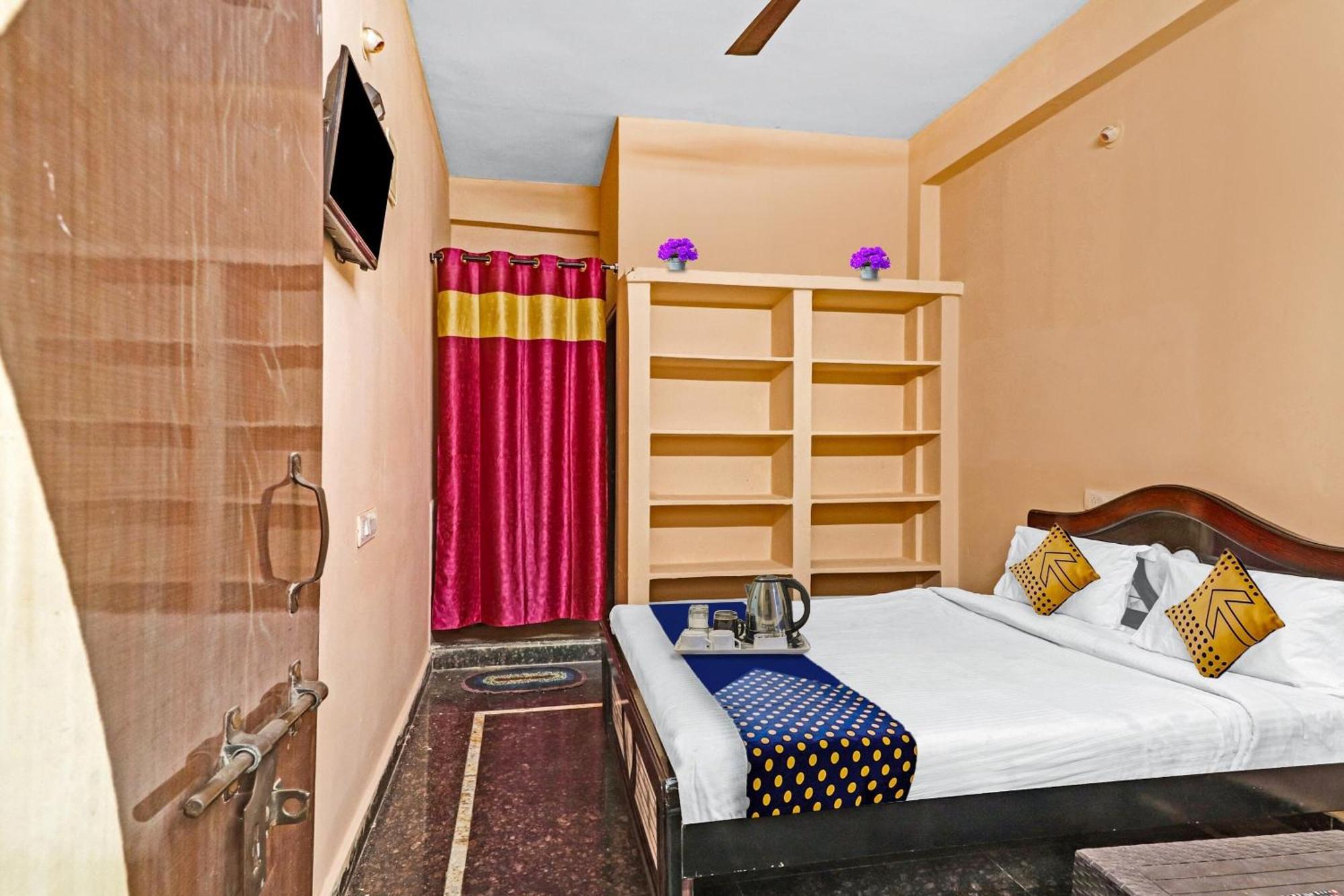Hotel O Sree Krishna