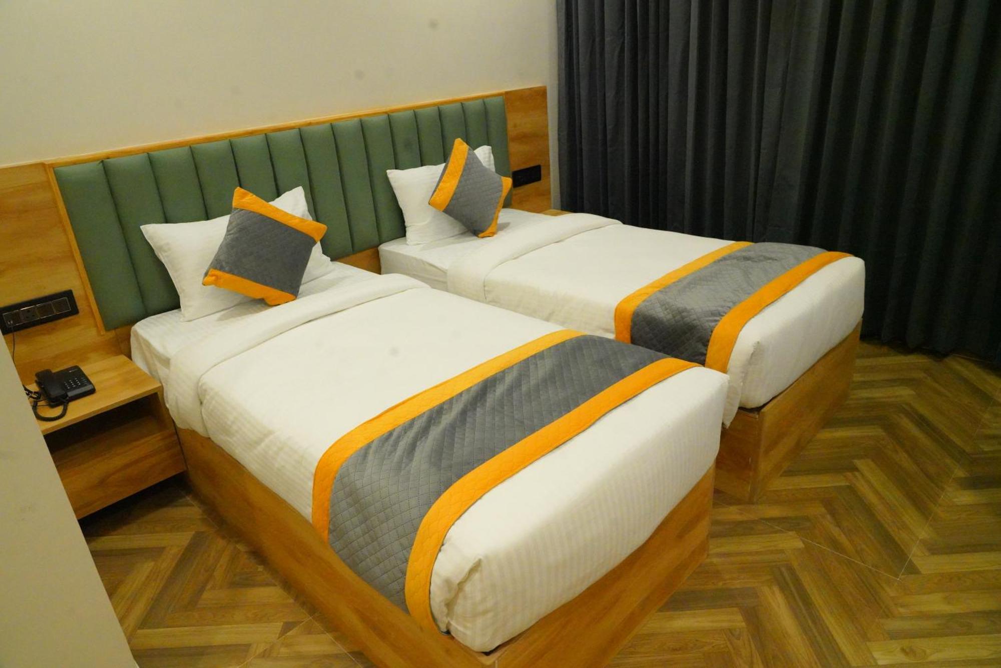 Hotel Lemonridge Kphb Hyderabad