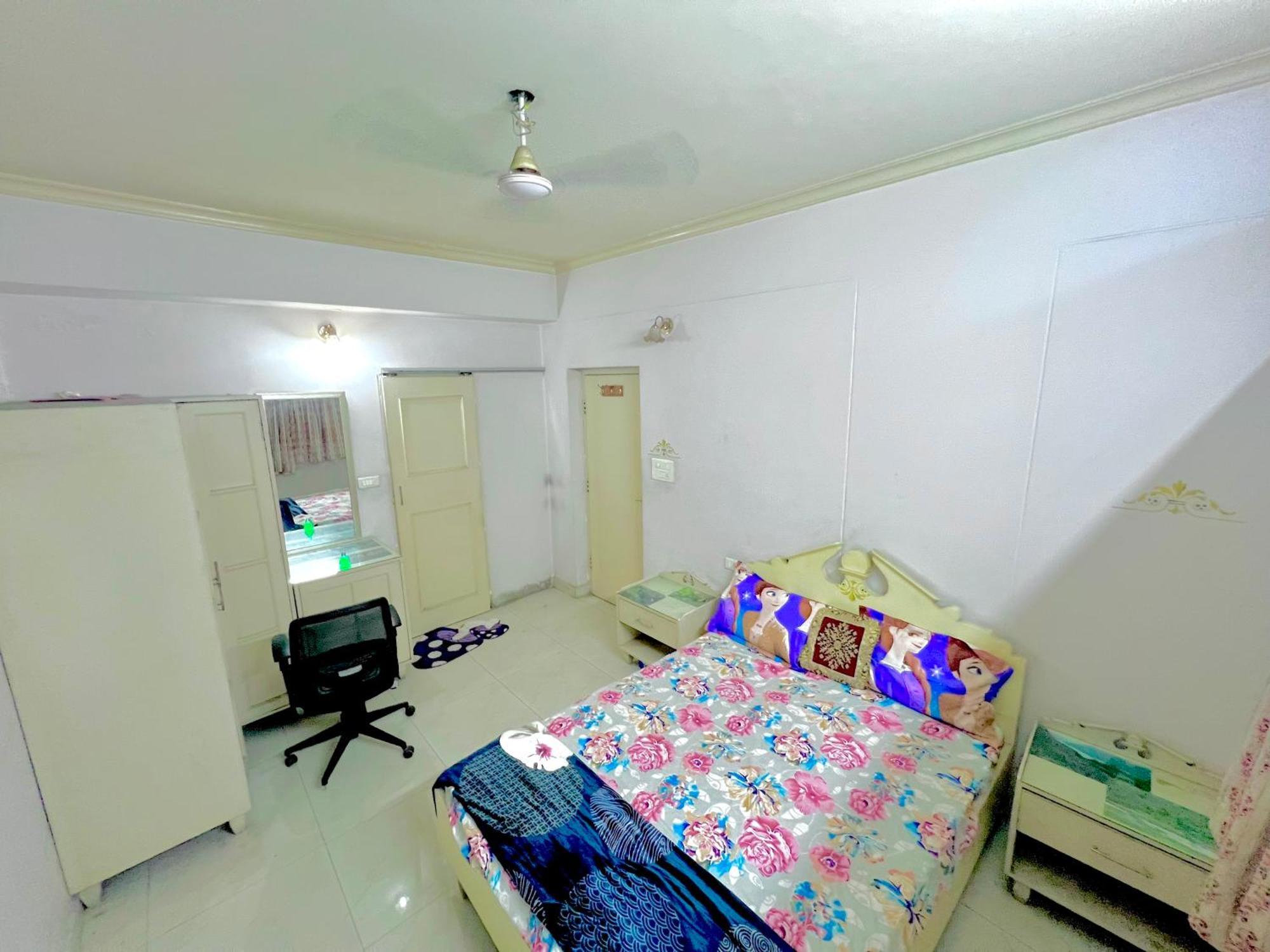 Park Royal Enclave Guest house
